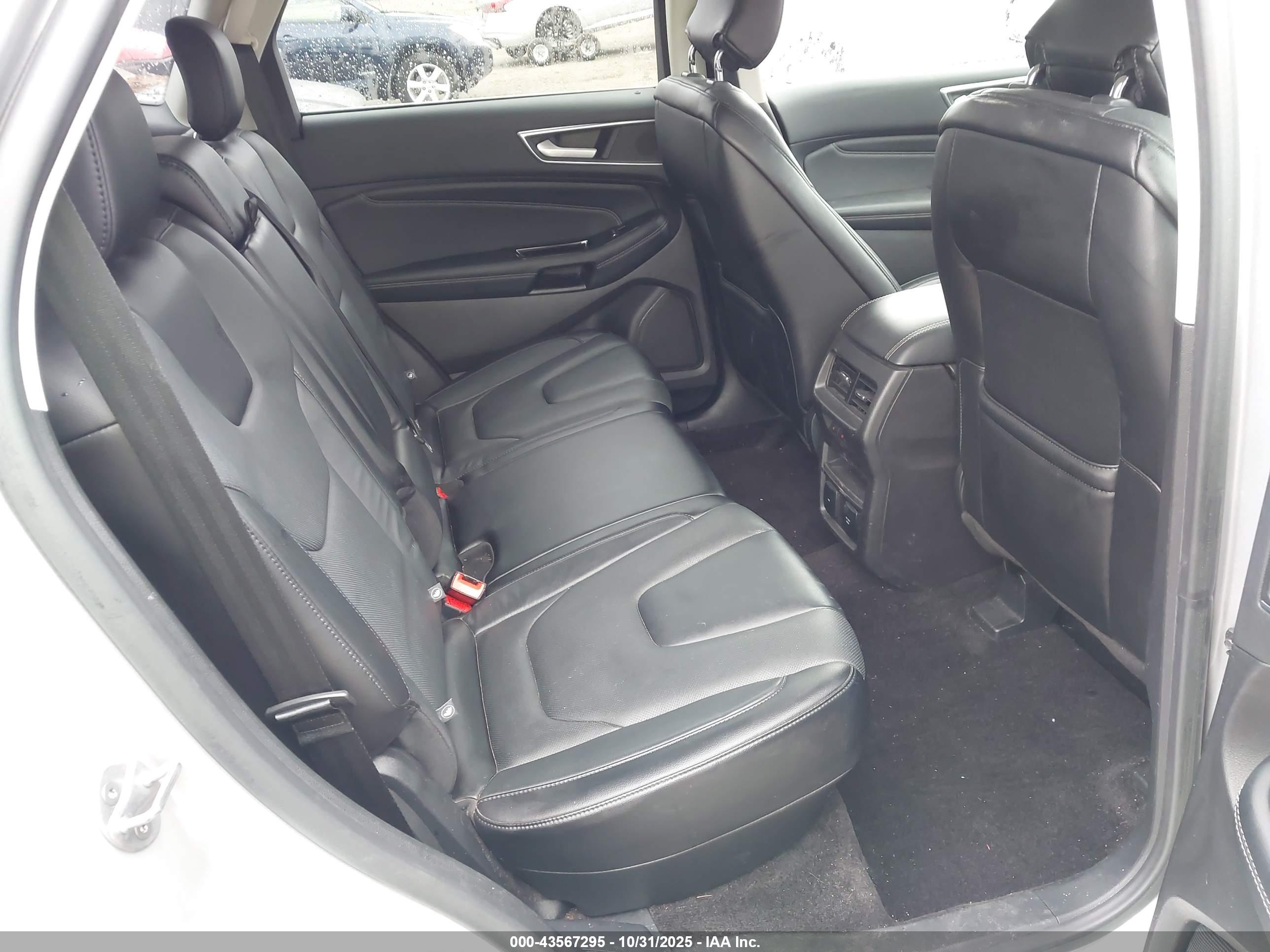 FORD EDGE image 8