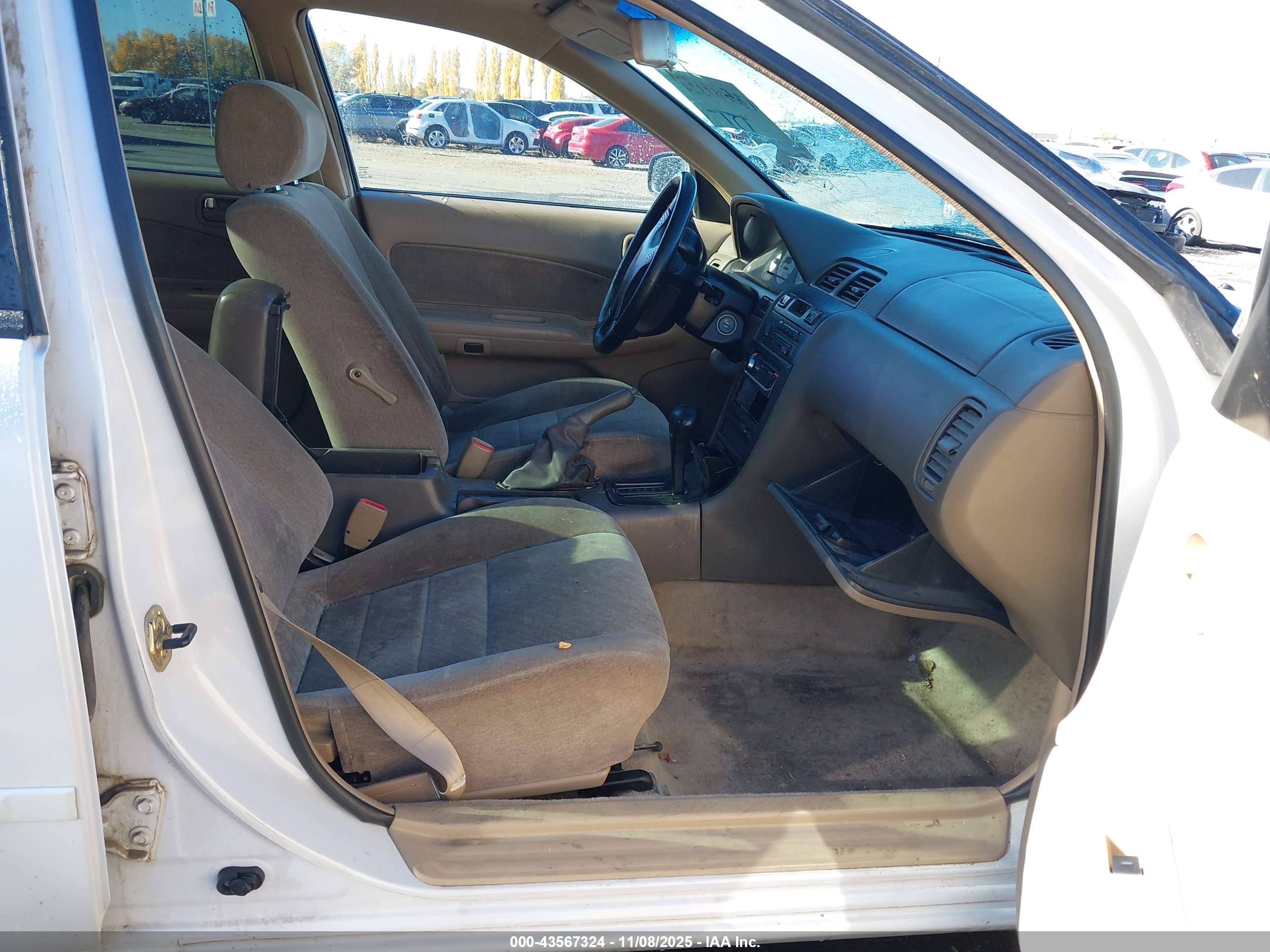 NISSAN MAXIMA image 5