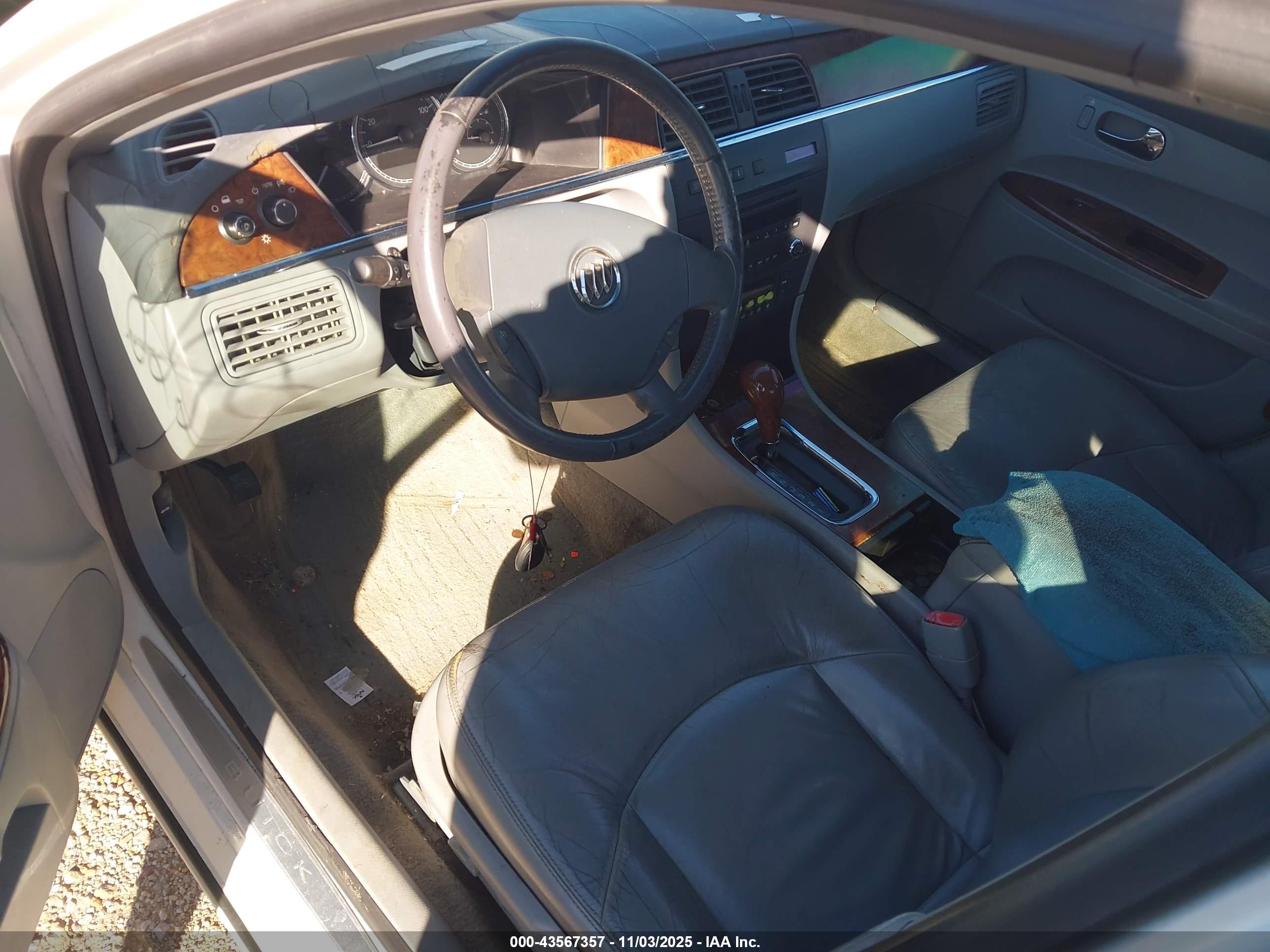 BUICK LACROSSE image 11
