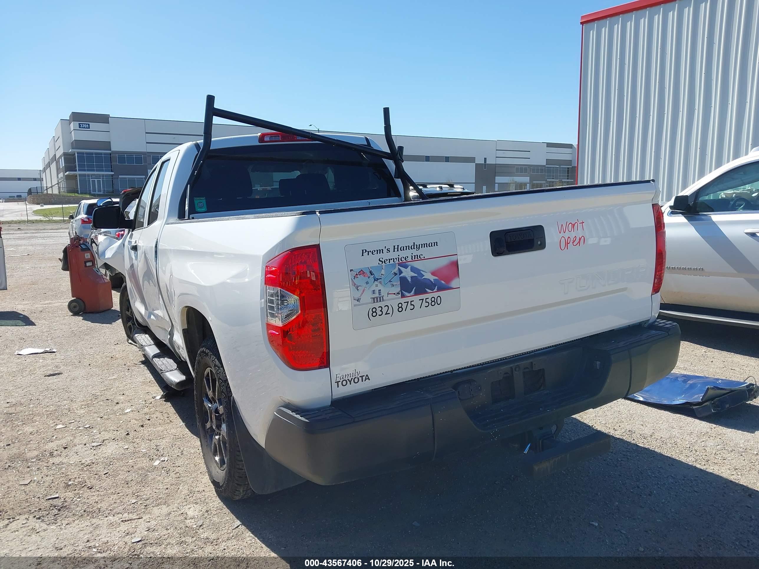 TOYOTA TUNDRA image 3