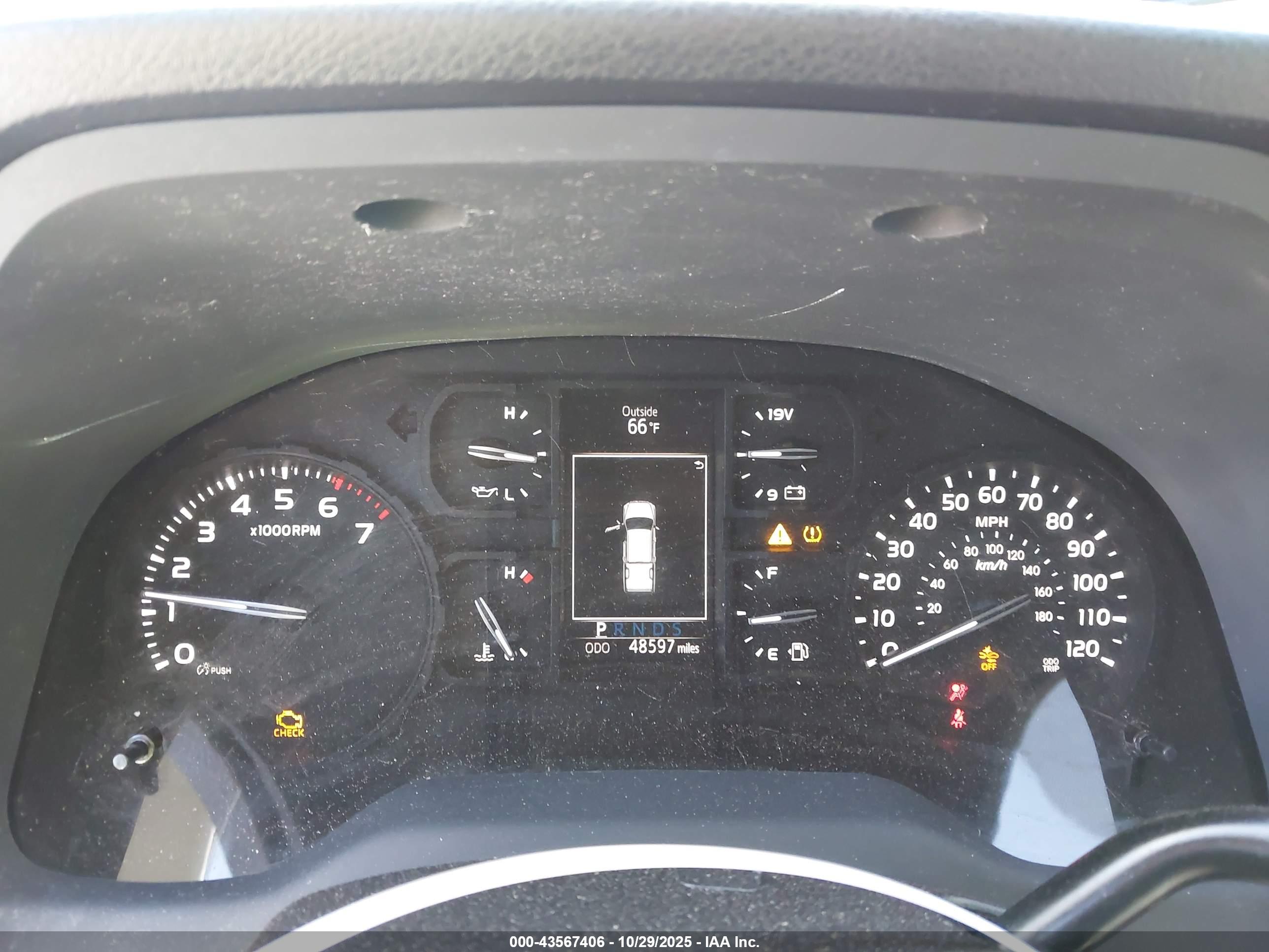 TOYOTA TUNDRA image 7