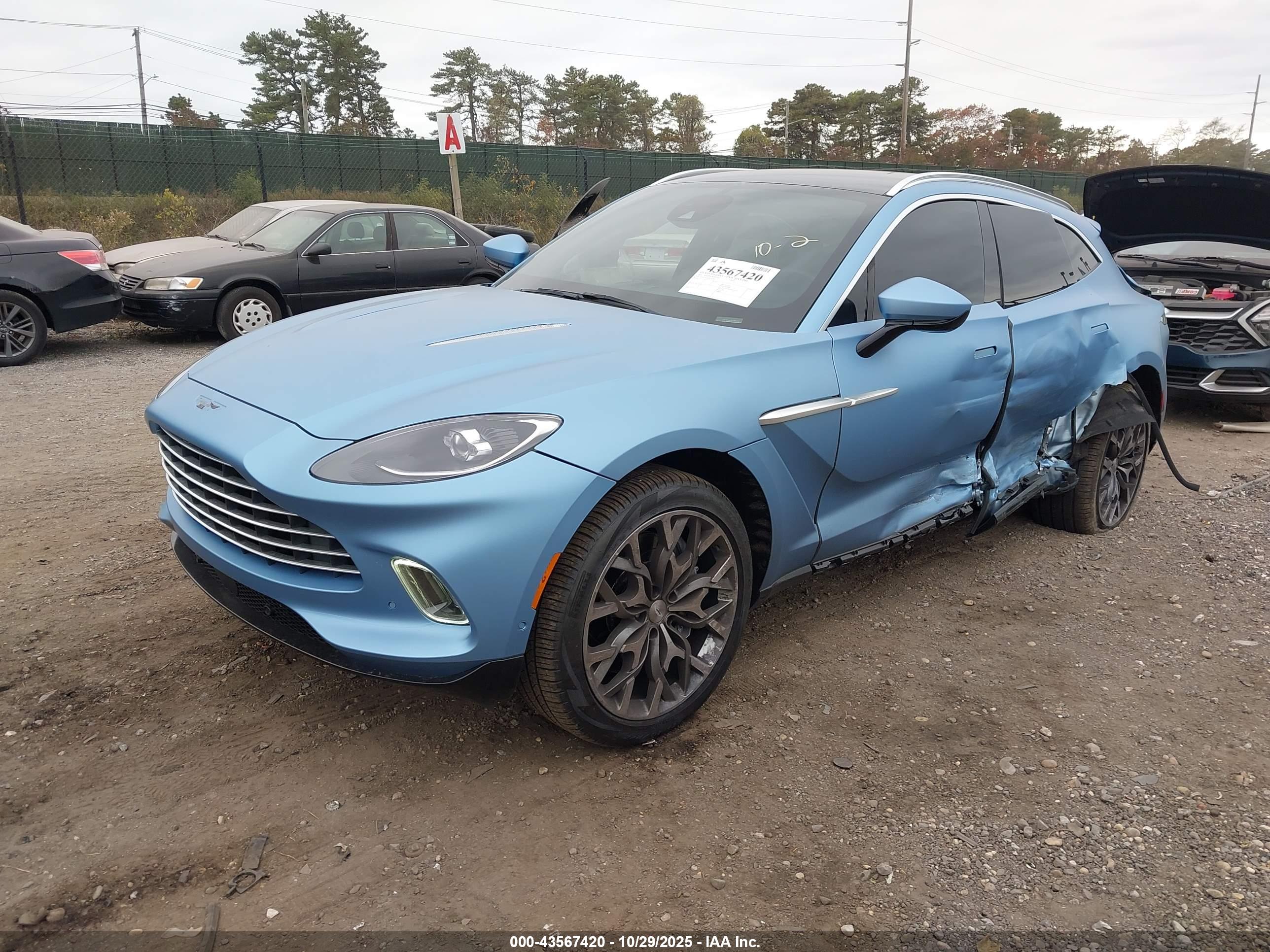 ASTON MARTIN image 2