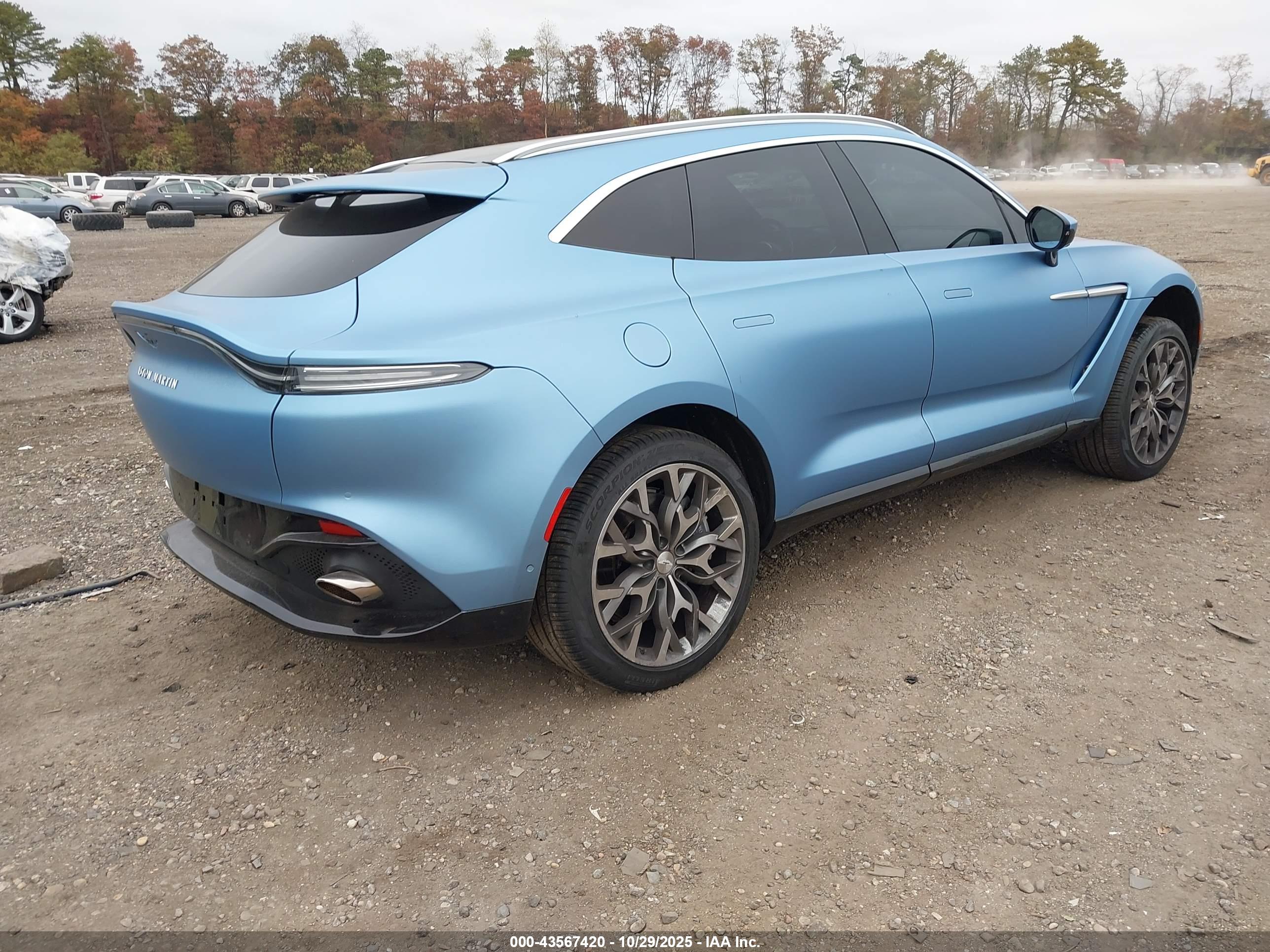 ASTON MARTIN image 4