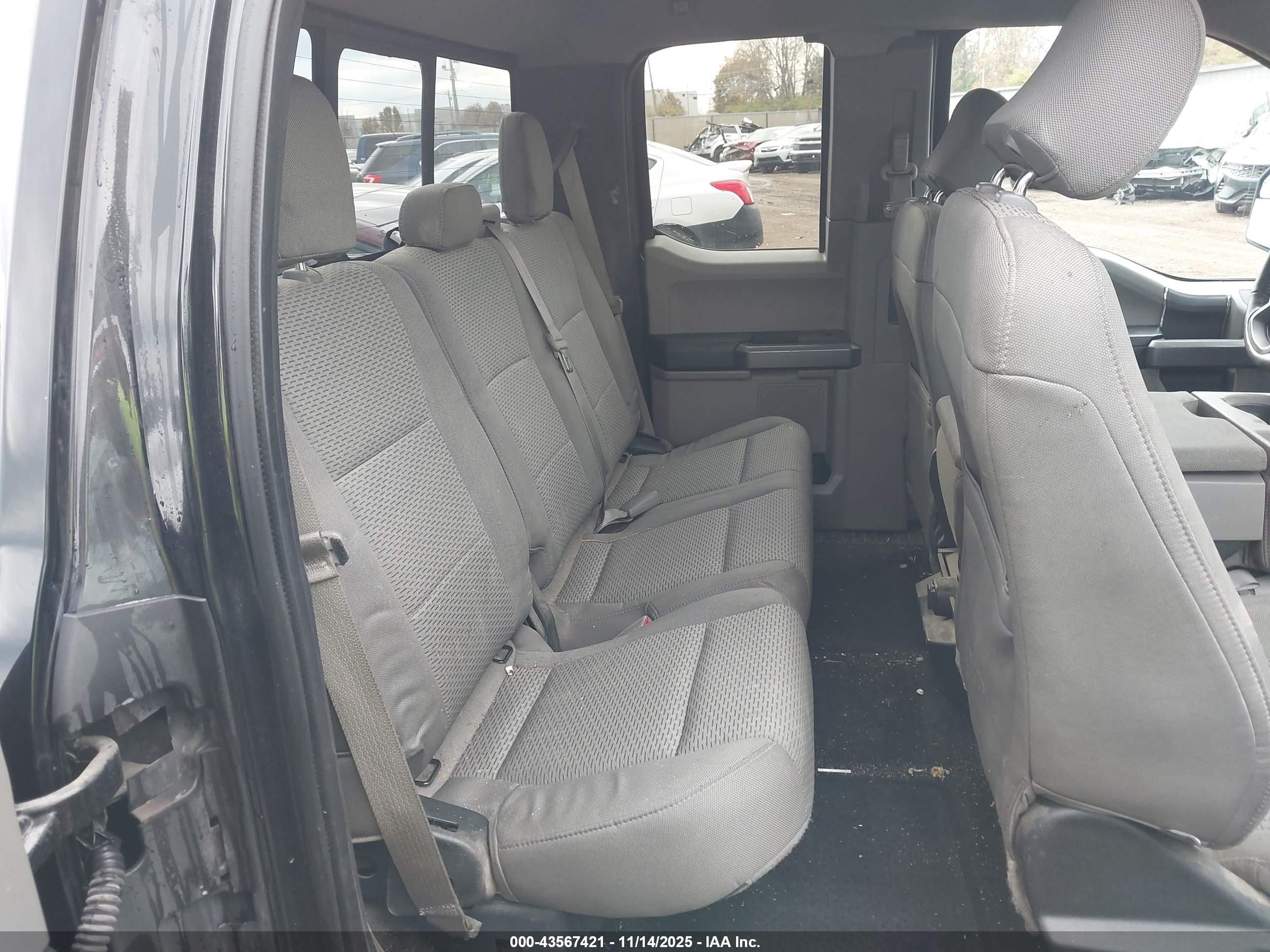 FORD F-150 image 8