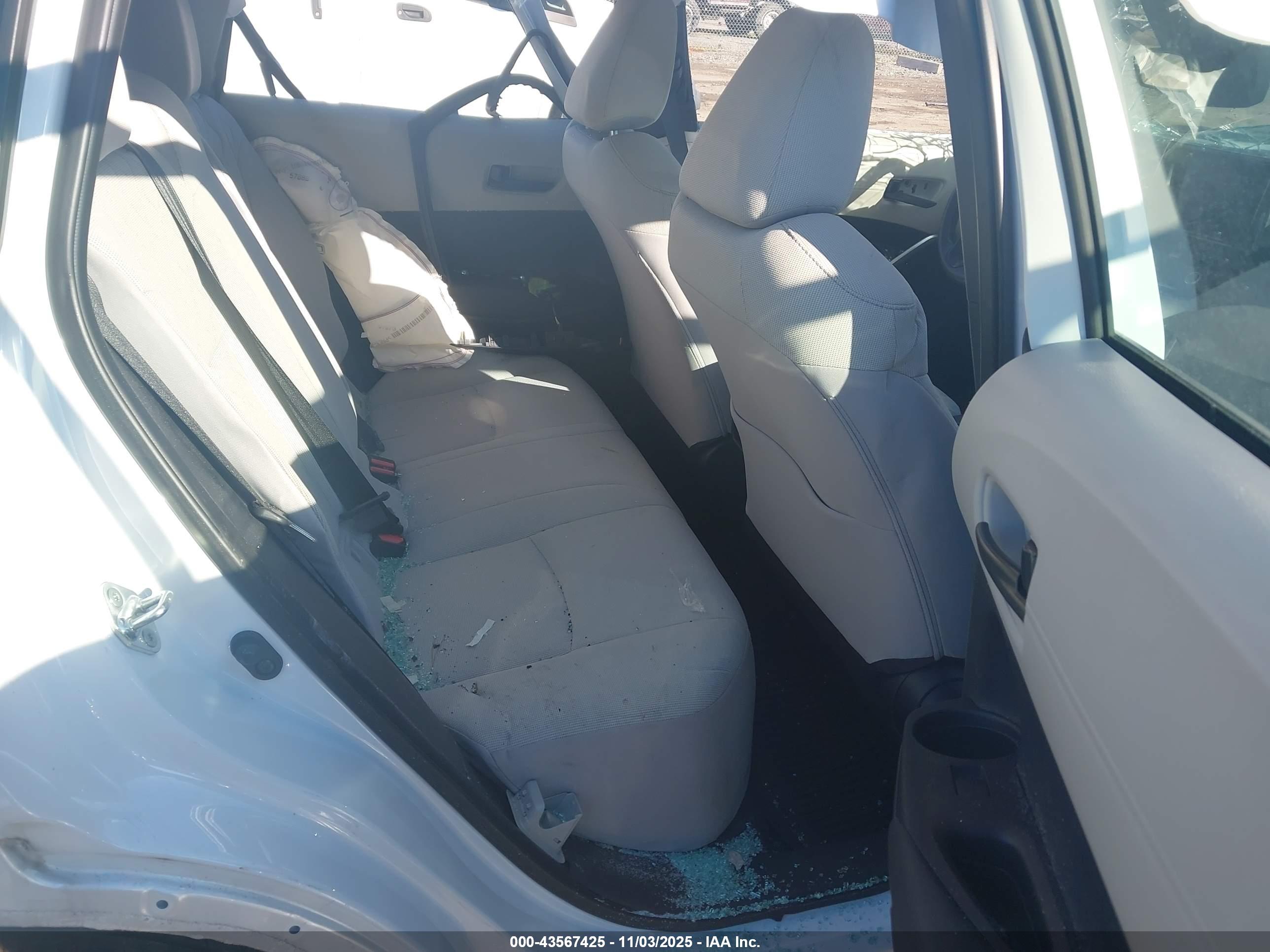 TOYOTA COROLLA image 8