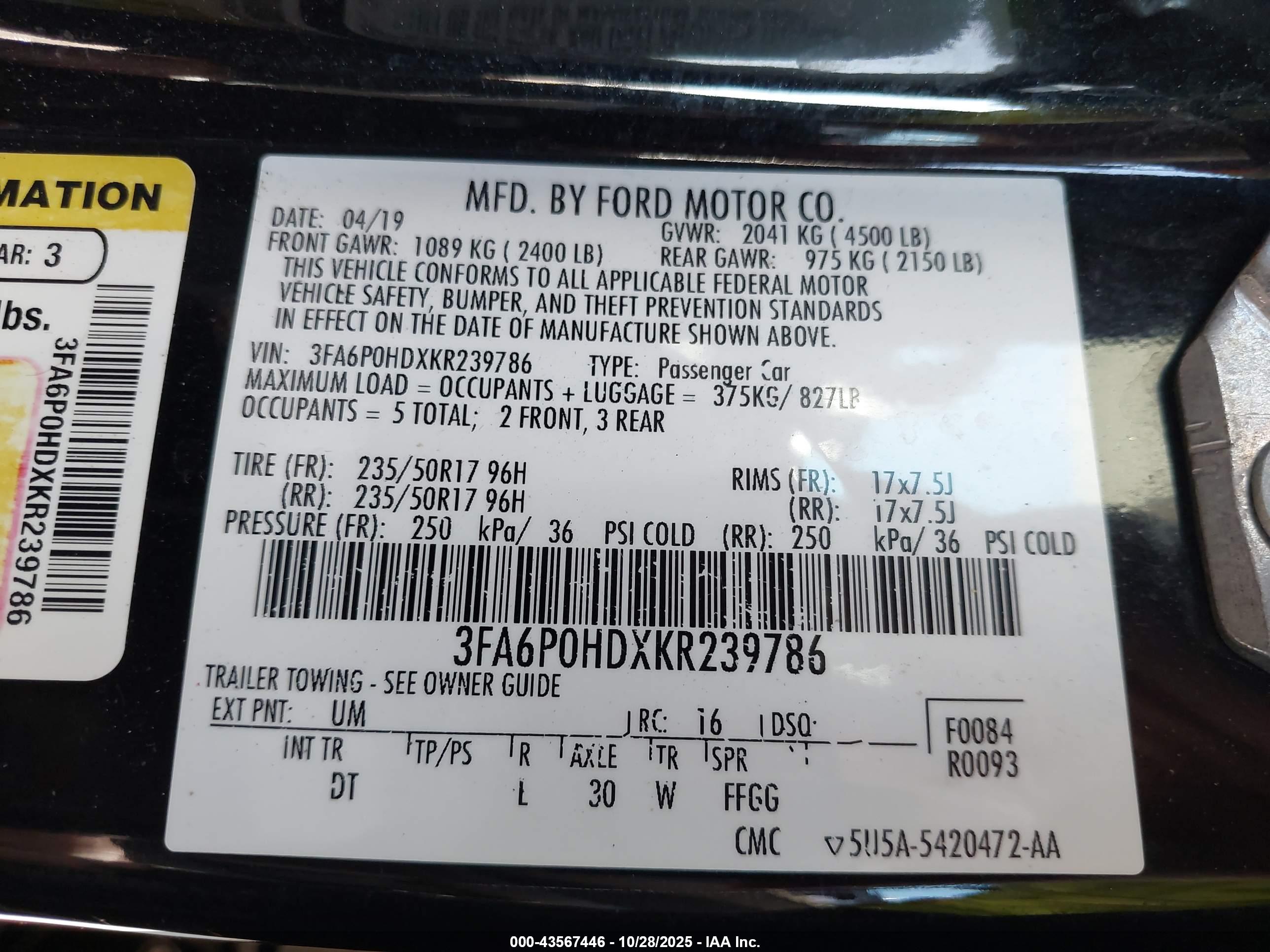 FORD FUSION image 9