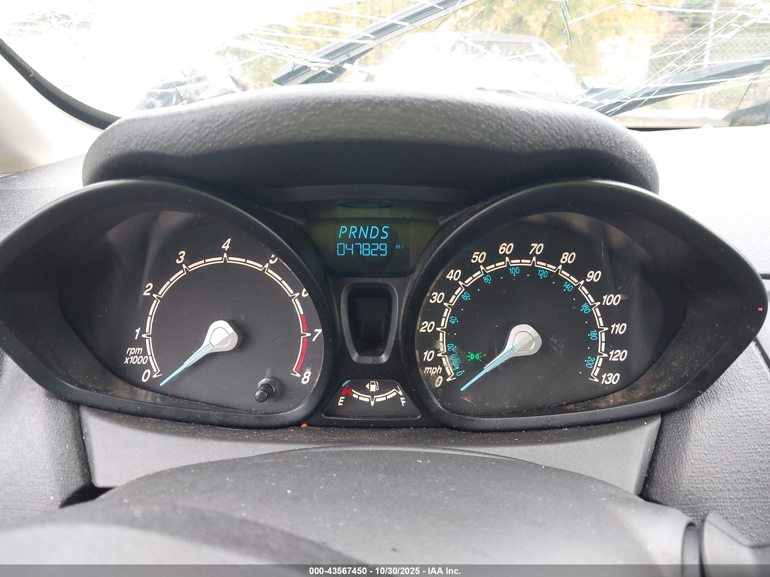 FORD FIESTA image 7