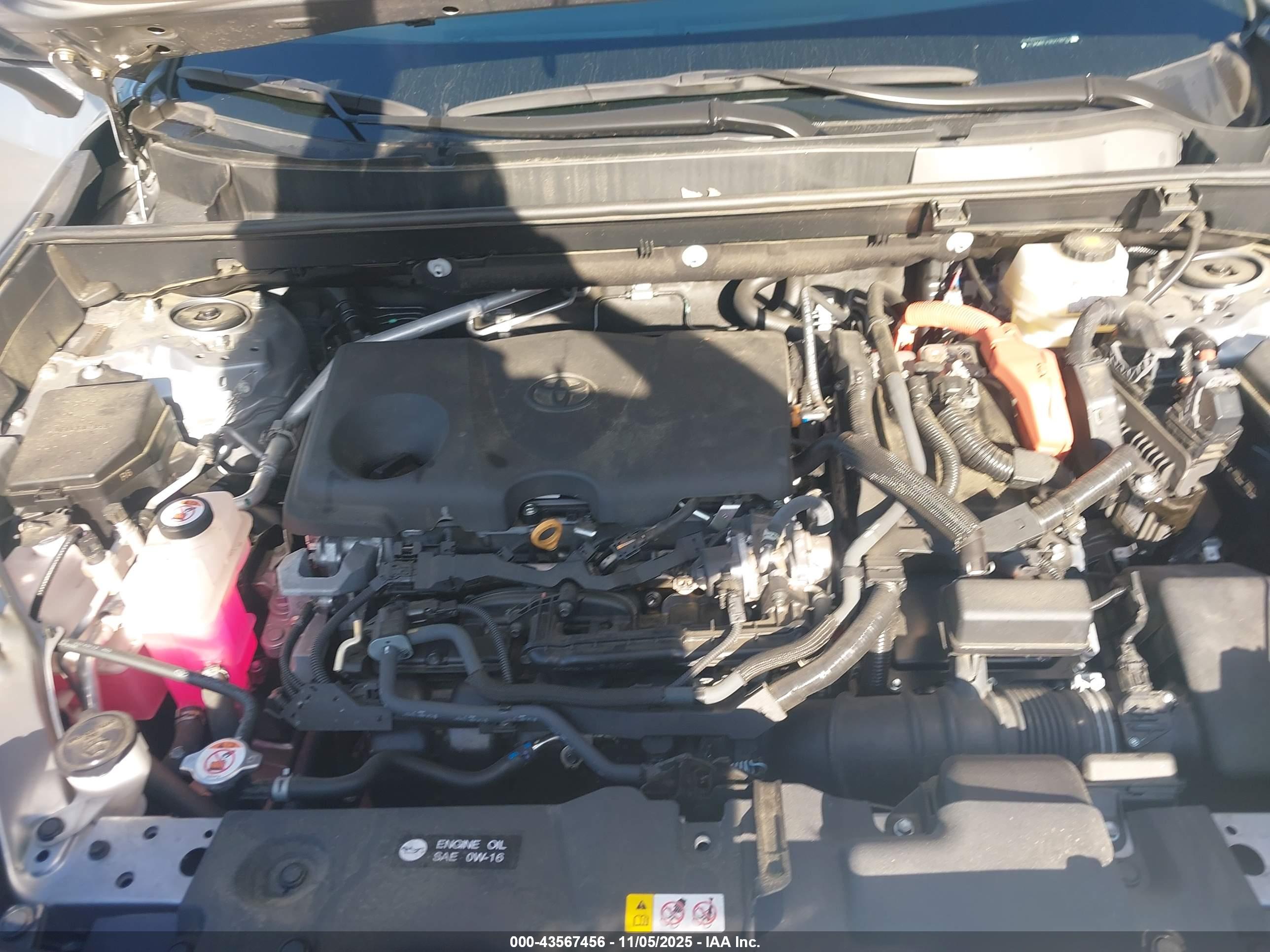 TOYOTA RAV4 image 10