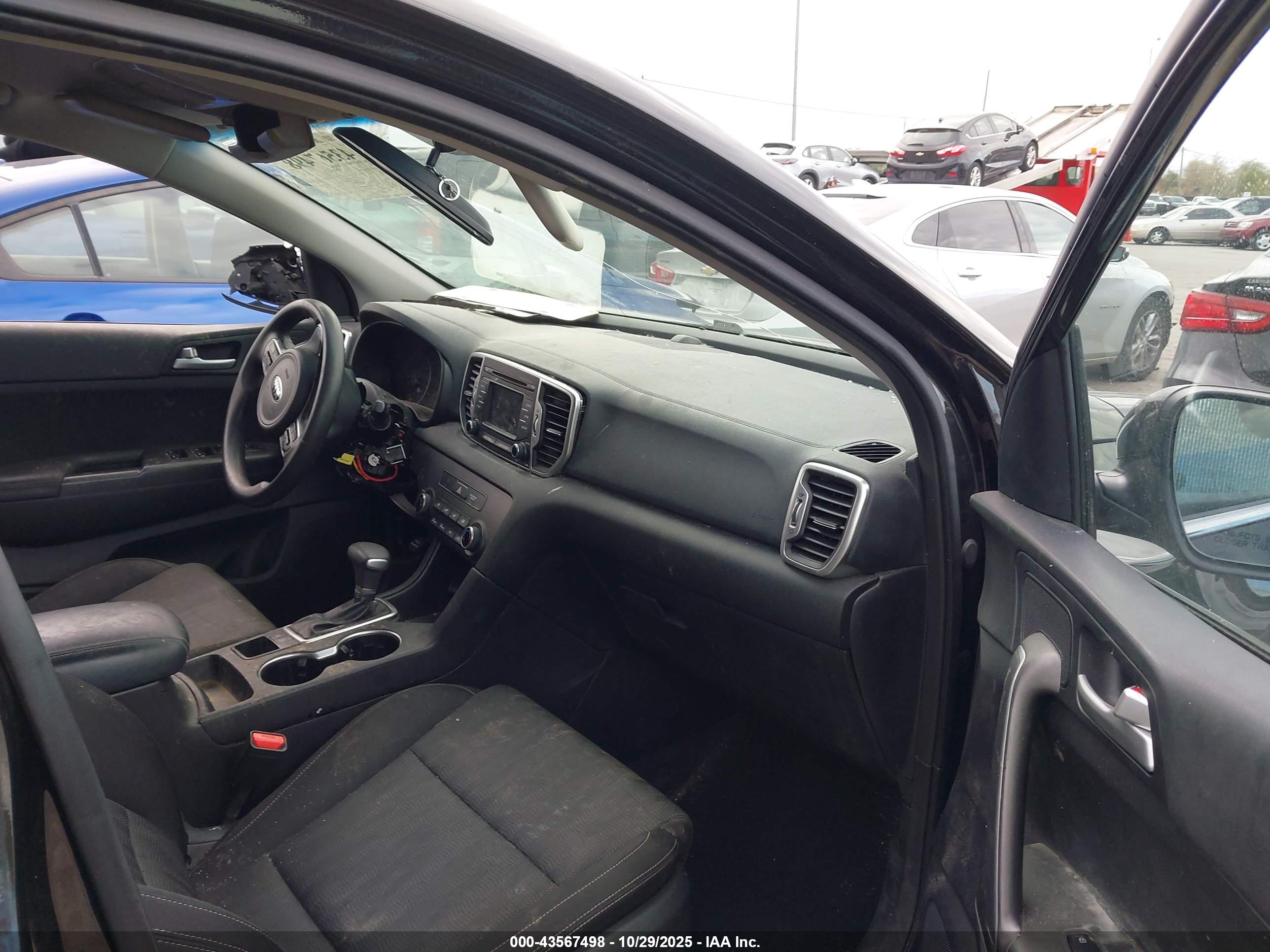 KIA SPORTAGE image 5