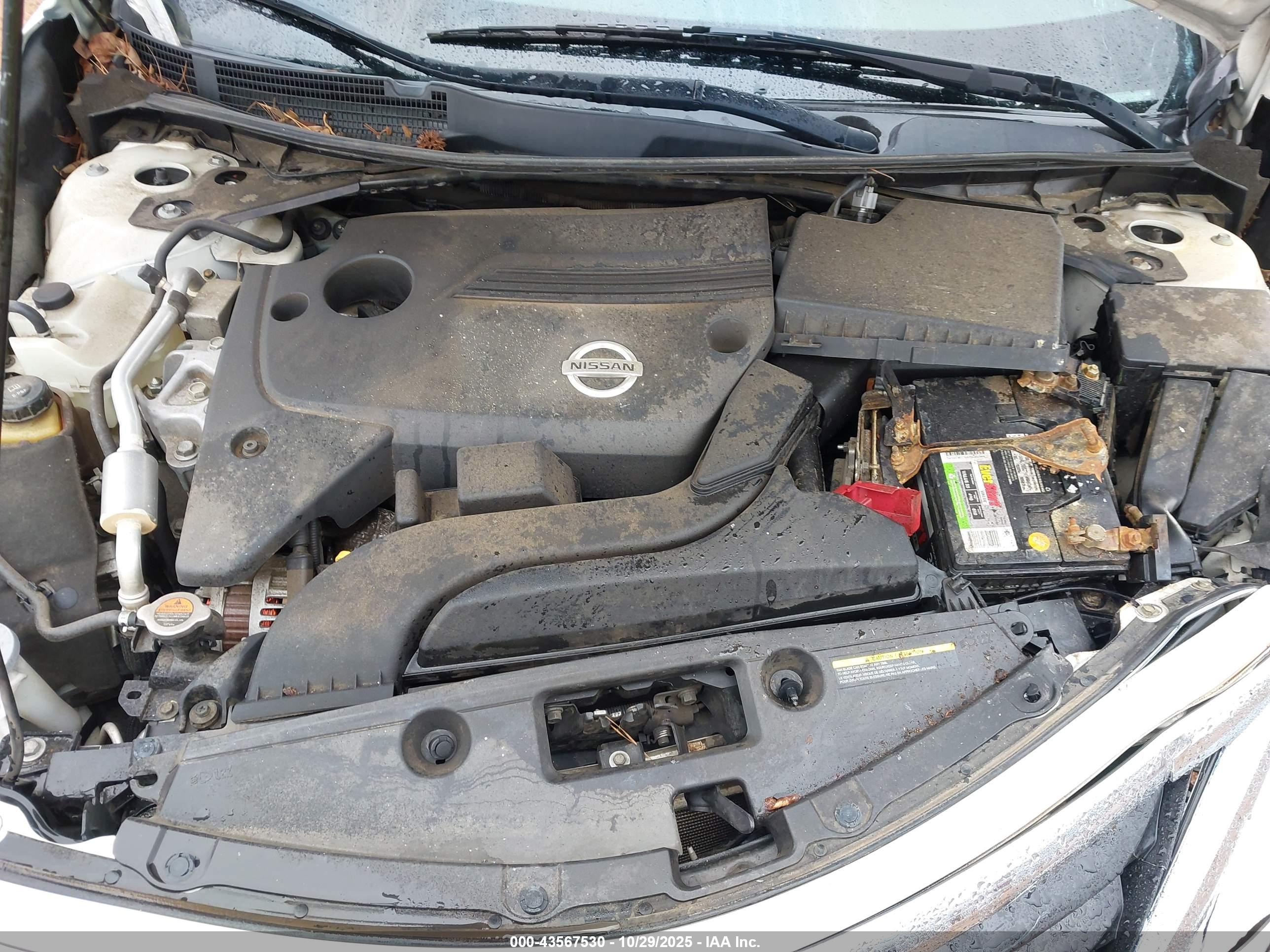 NISSAN ALTIMA image 10