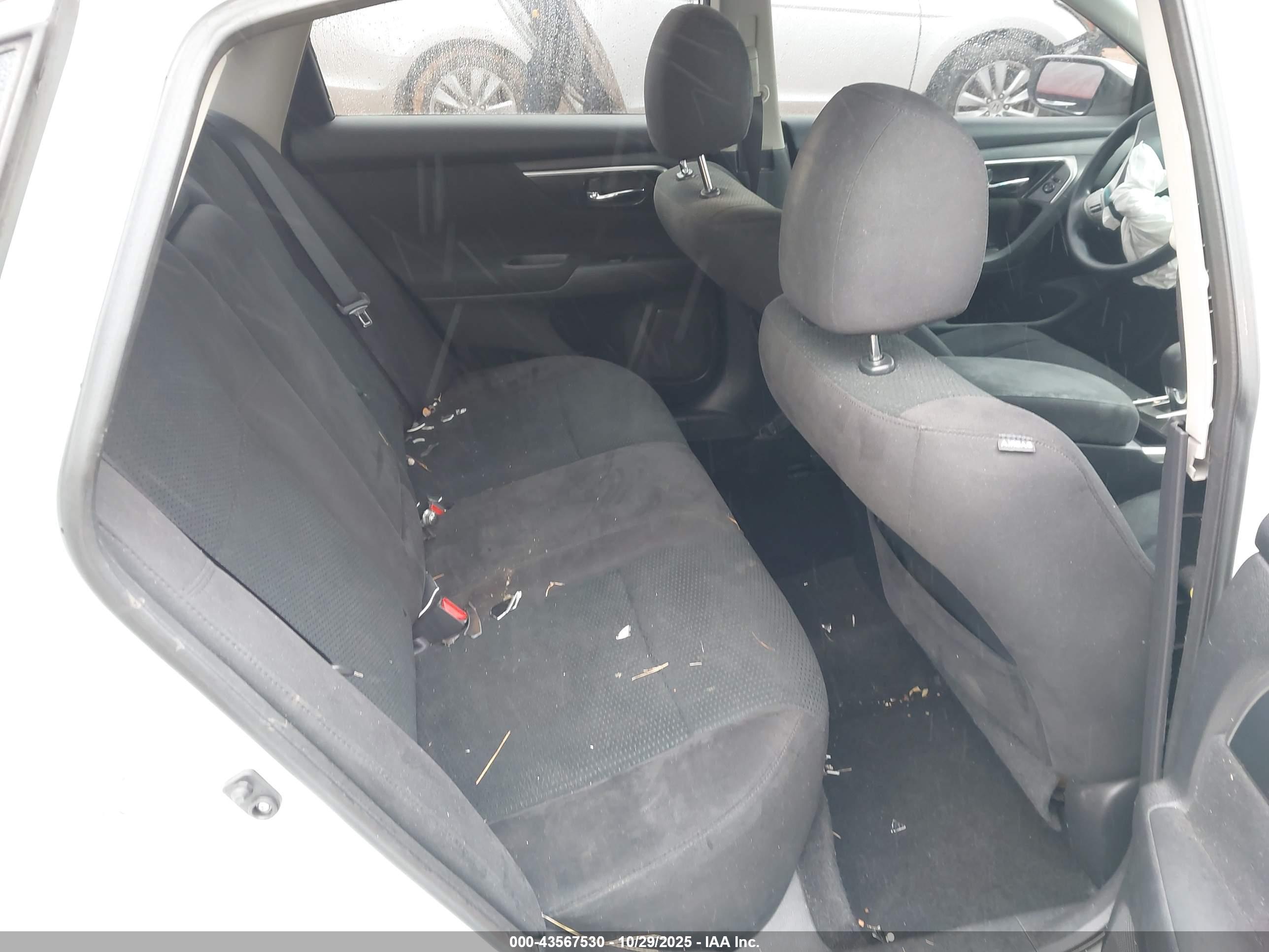 NISSAN ALTIMA image 8
