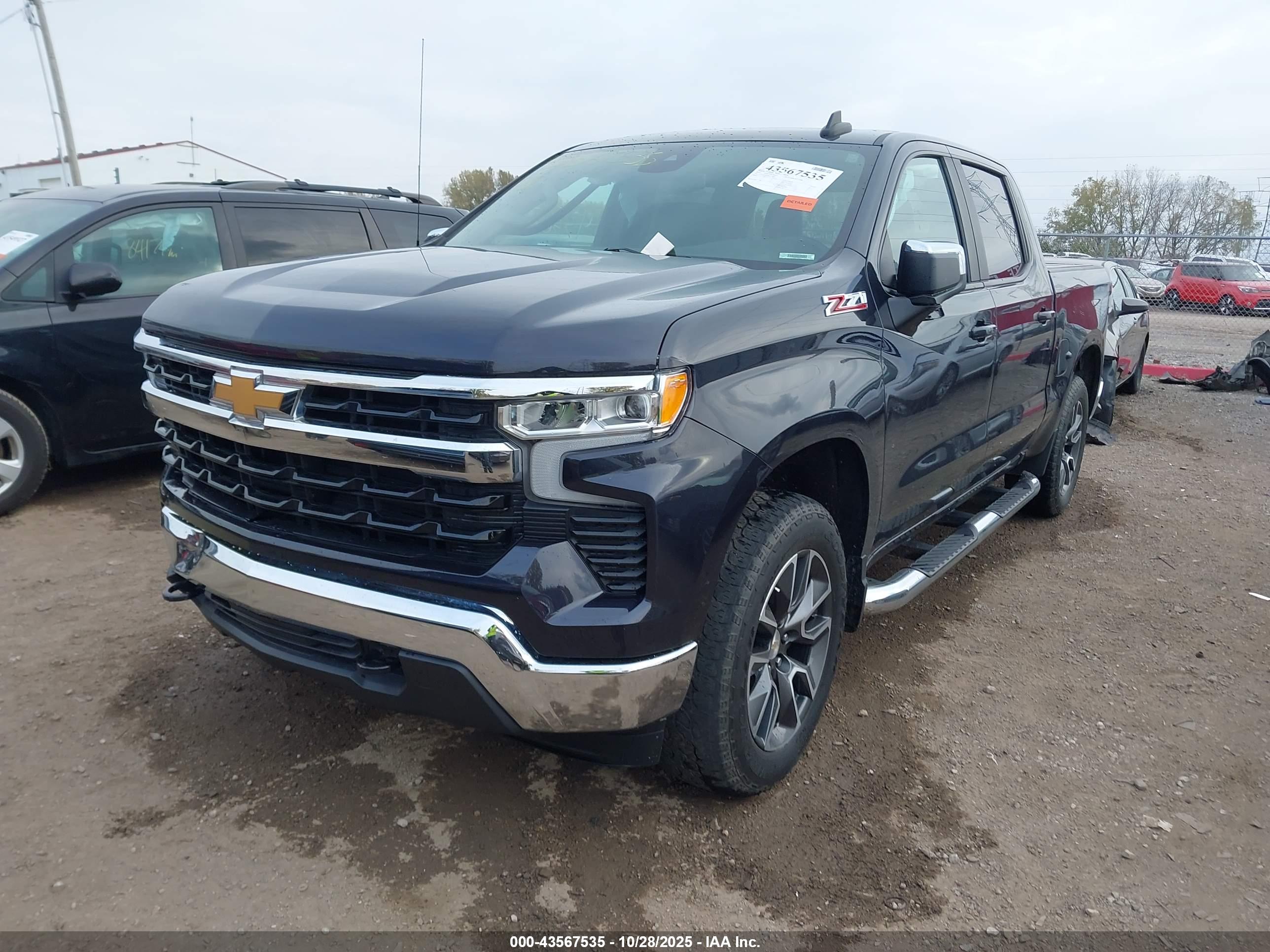 CHEVROLET SILVERADO image 2