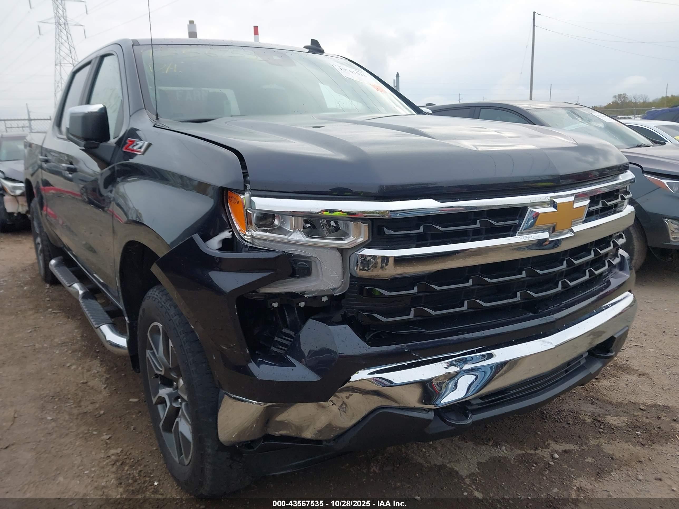 CHEVROLET SILVERADO image 6