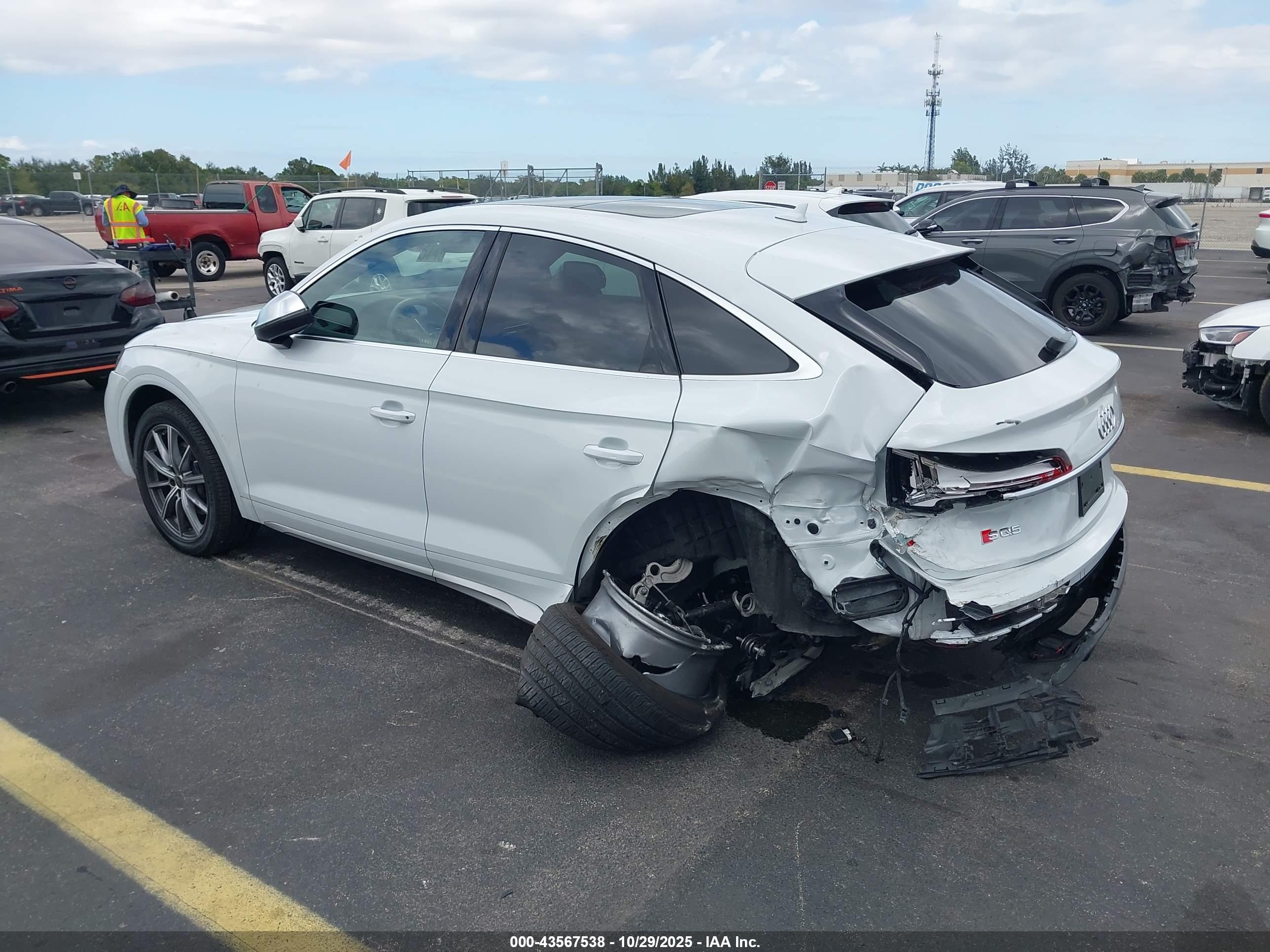 AUDI SQ5 image 3