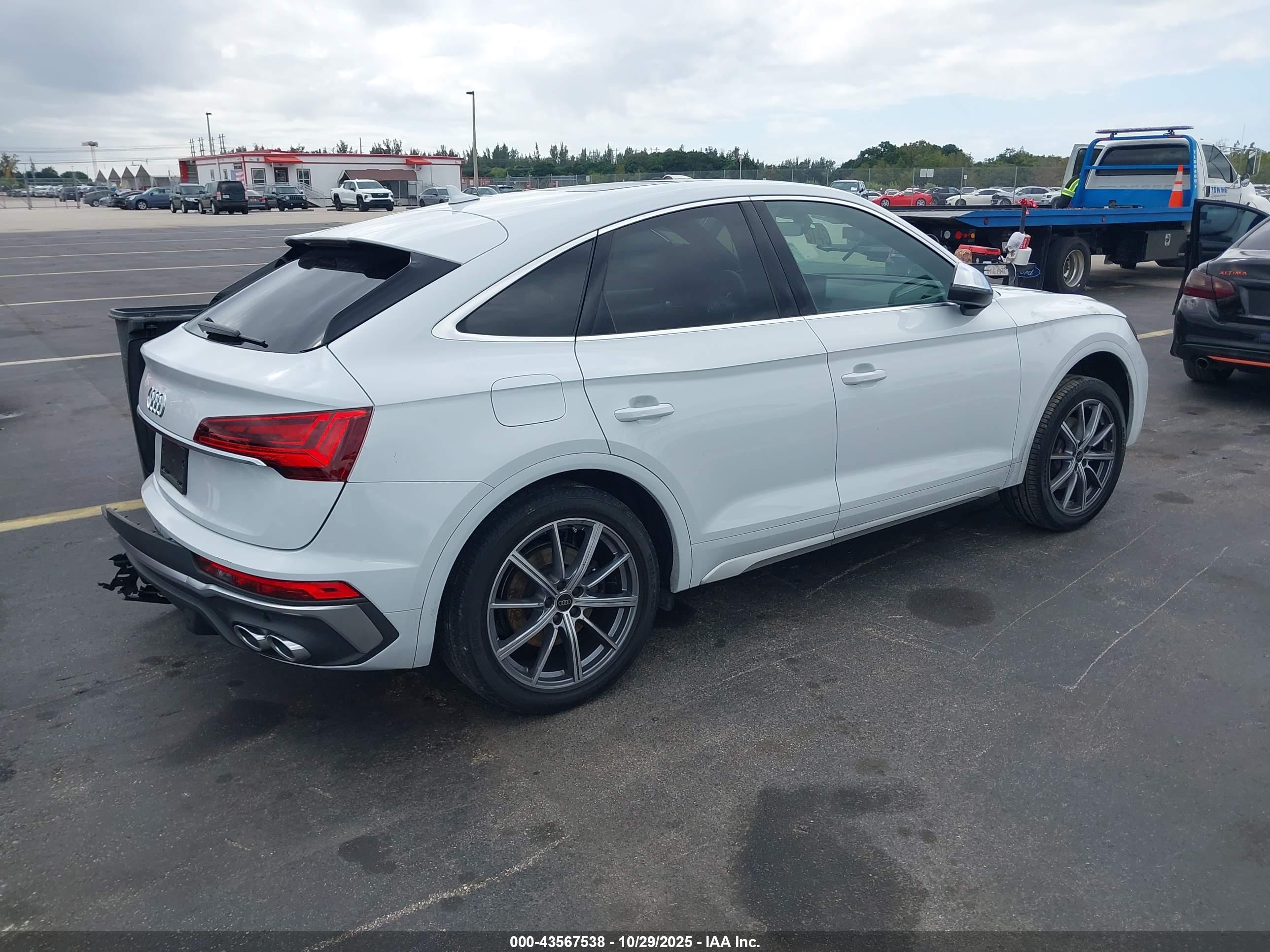 AUDI SQ5 image 4