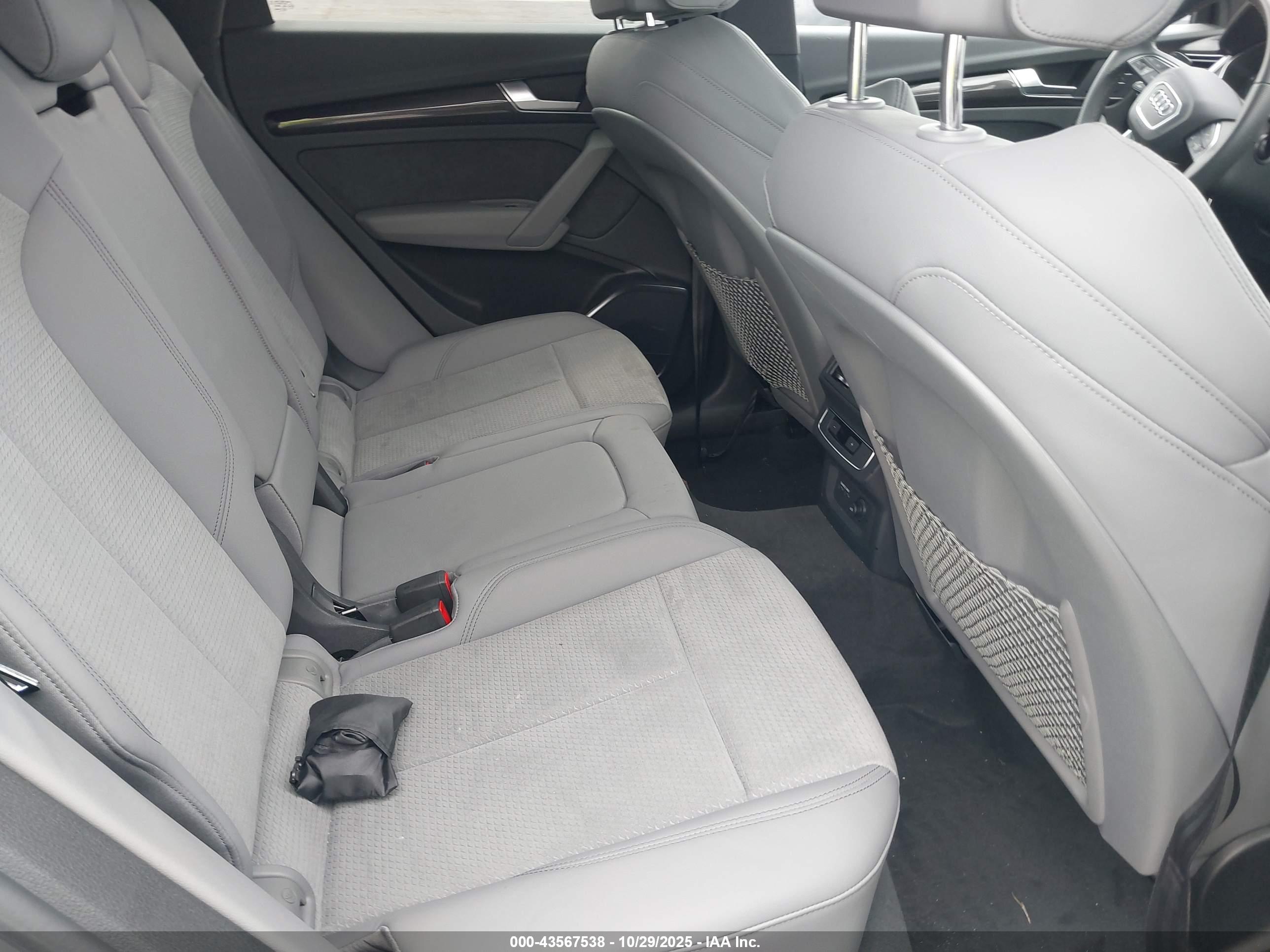 AUDI SQ5 image 8
