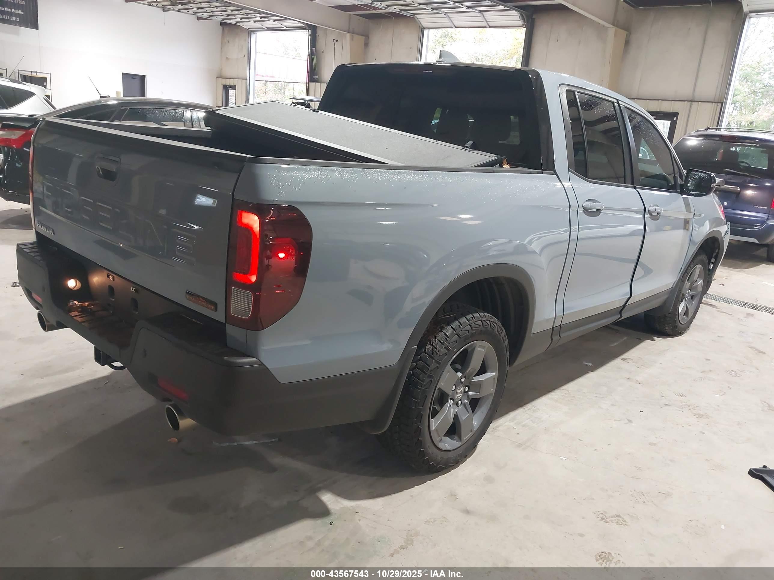 HONDA RIDGELINE image 4