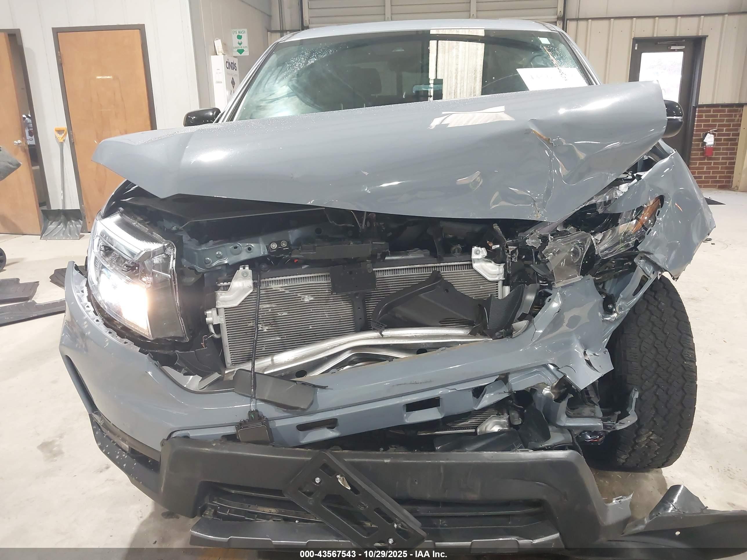 HONDA RIDGELINE image 6