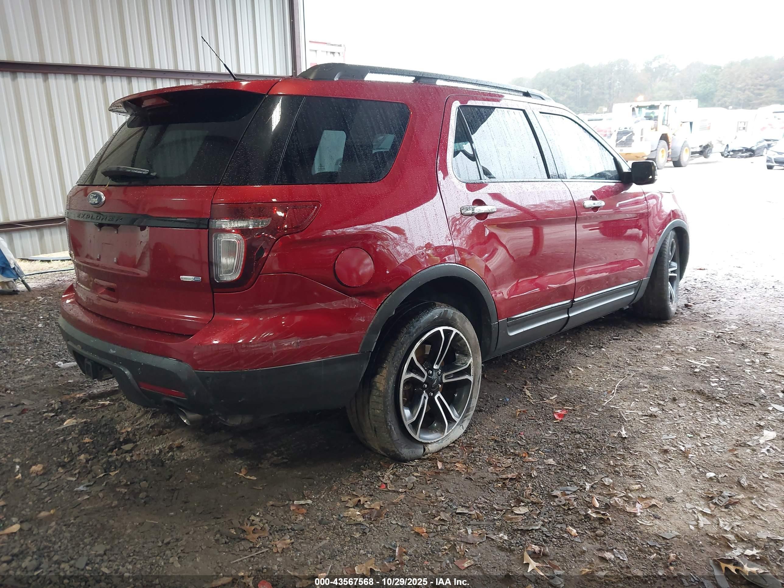 FORD EXPLORER image 4