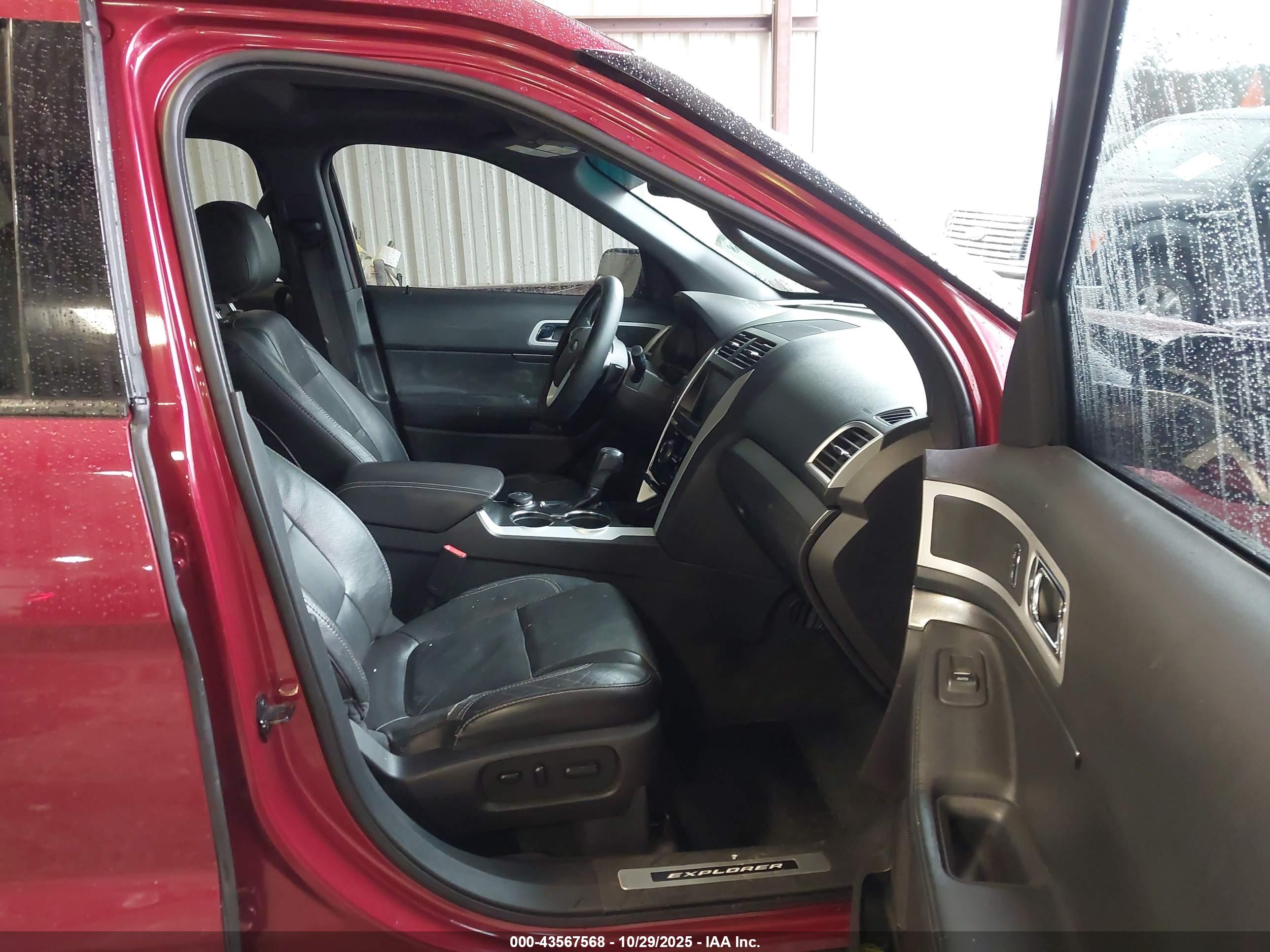 FORD EXPLORER image 5