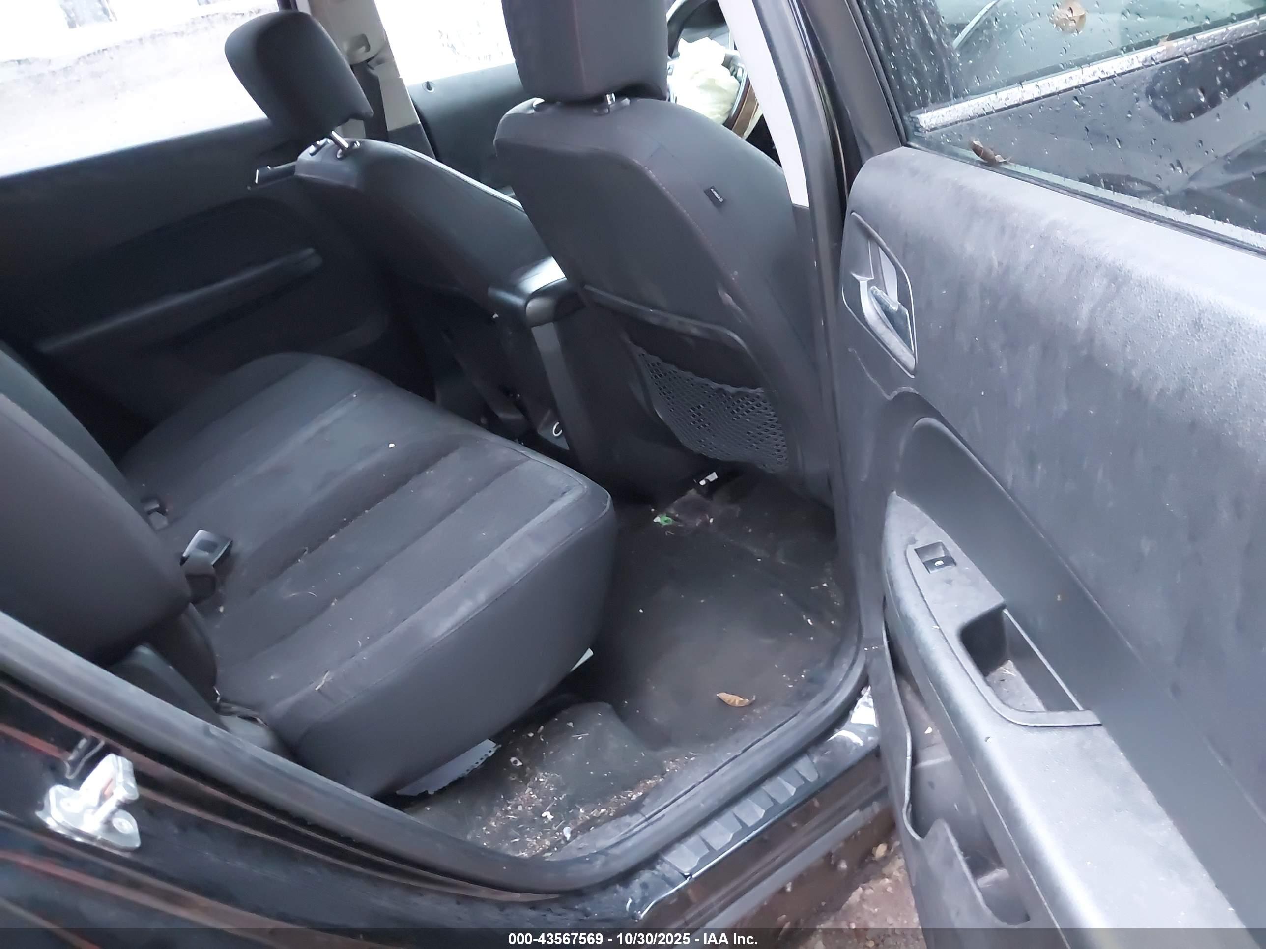 CHEVROLET EQUINOX image 8
