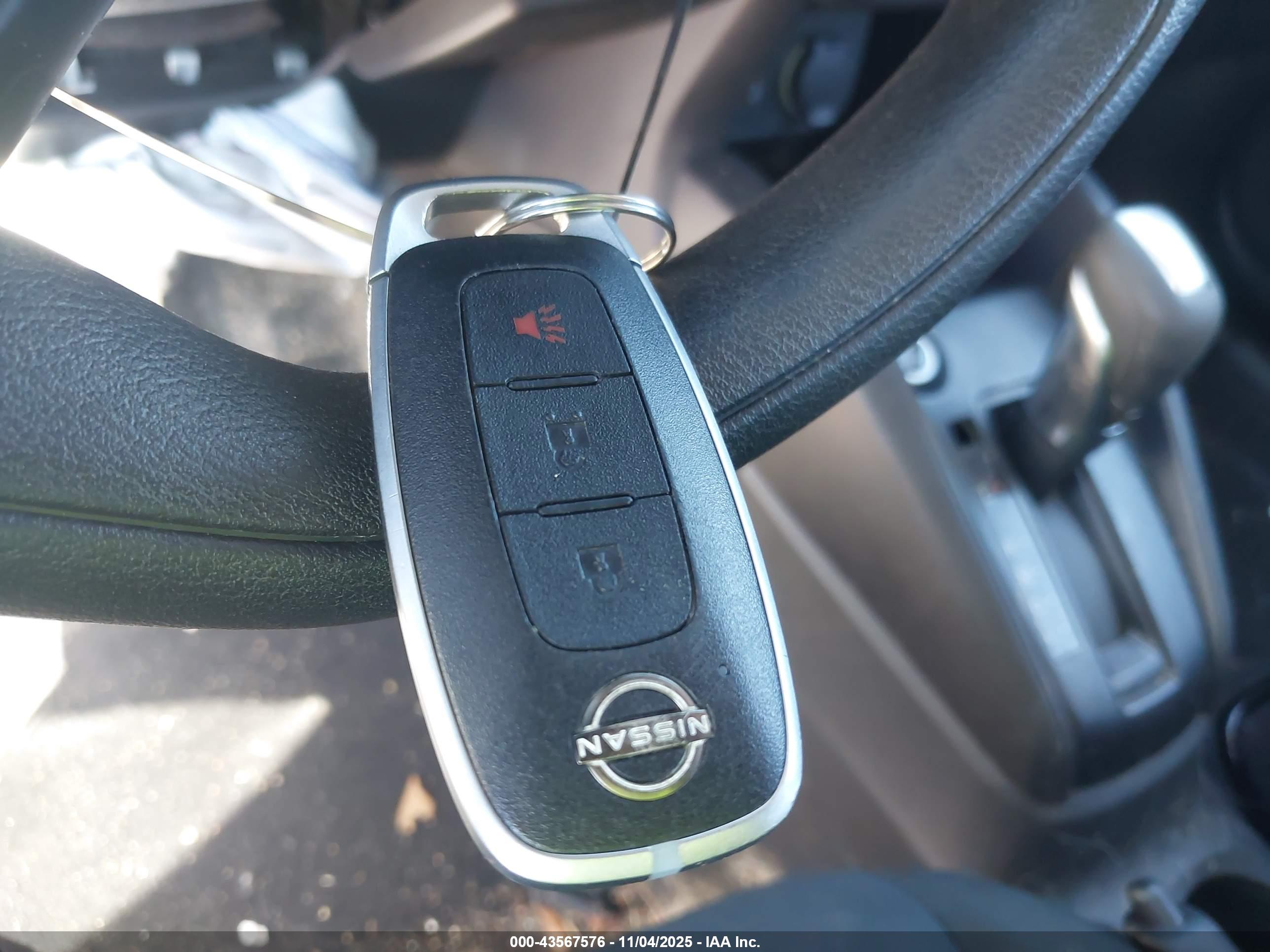 NISSAN KICKS image 11