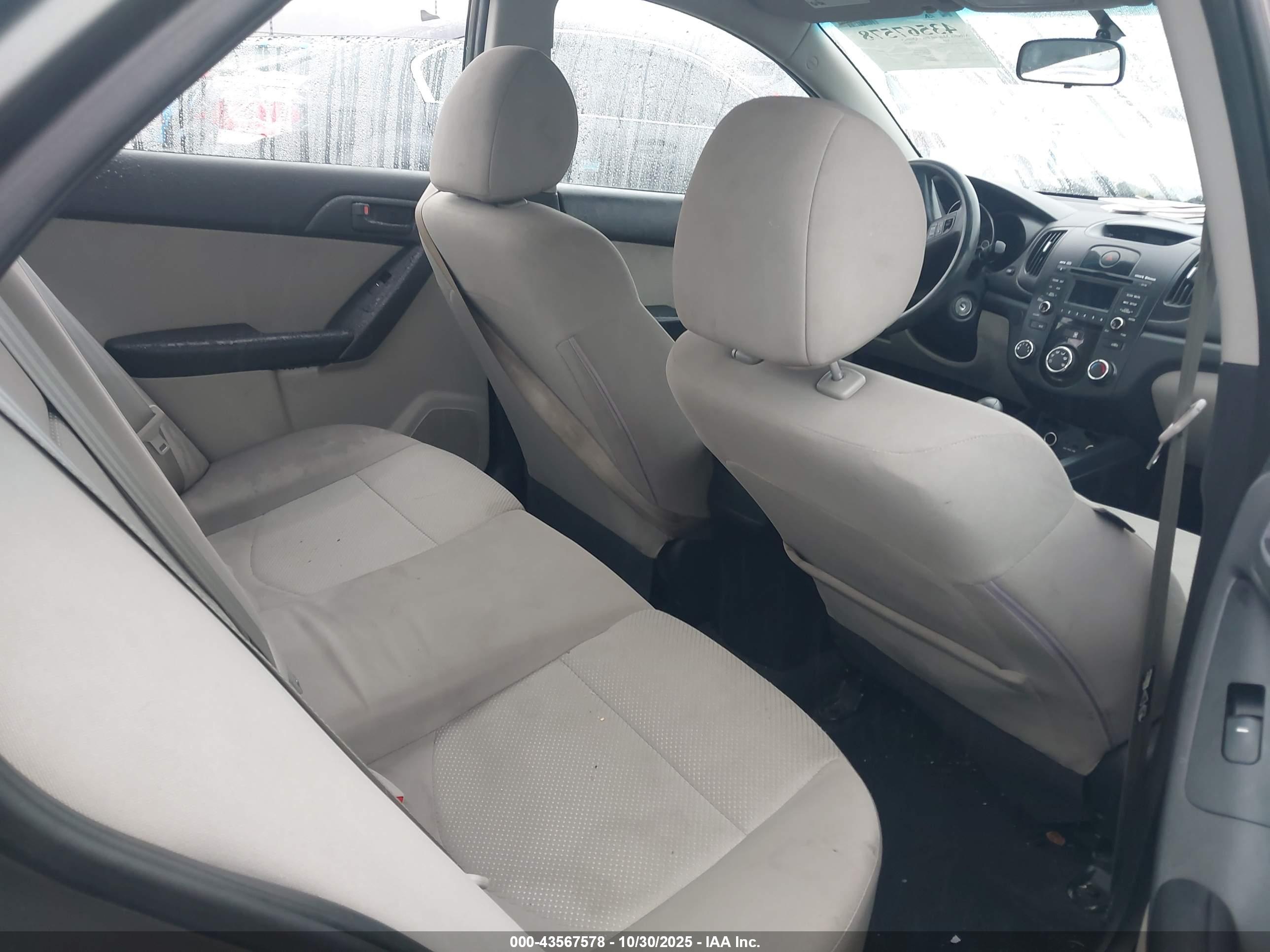 KIA FORTE image 8