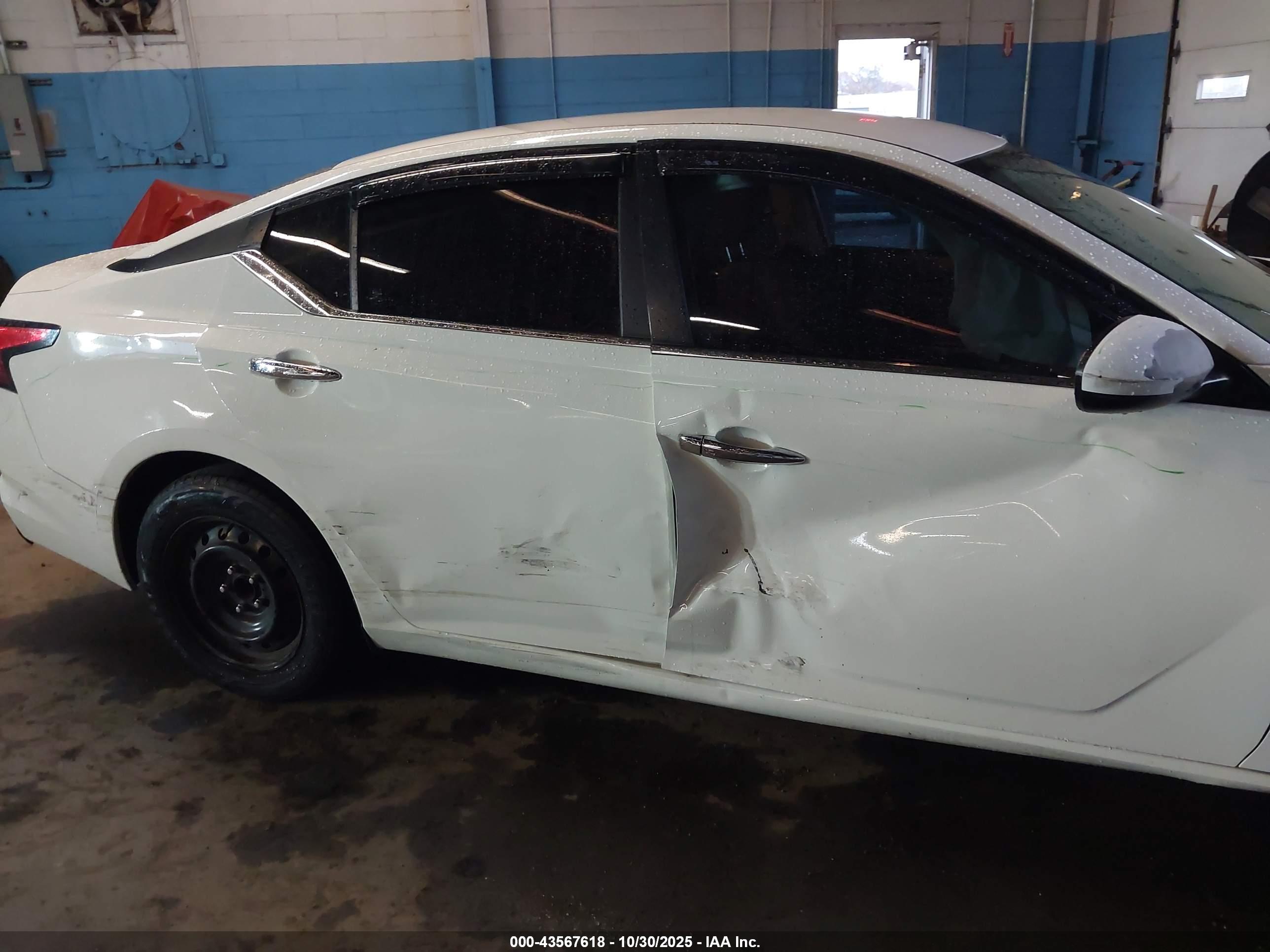NISSAN ALTIMA image 6