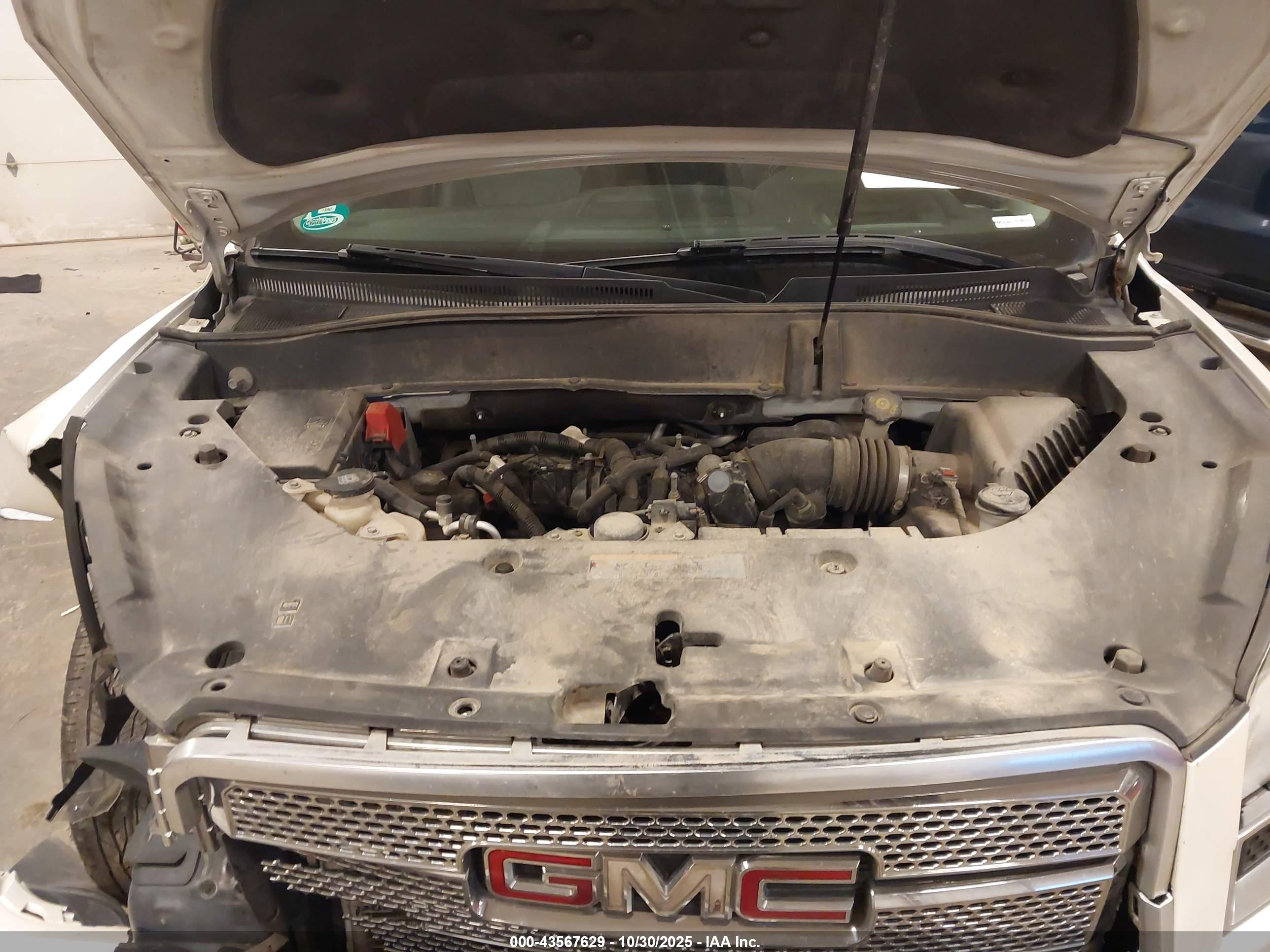 GMC ACADIA image 10