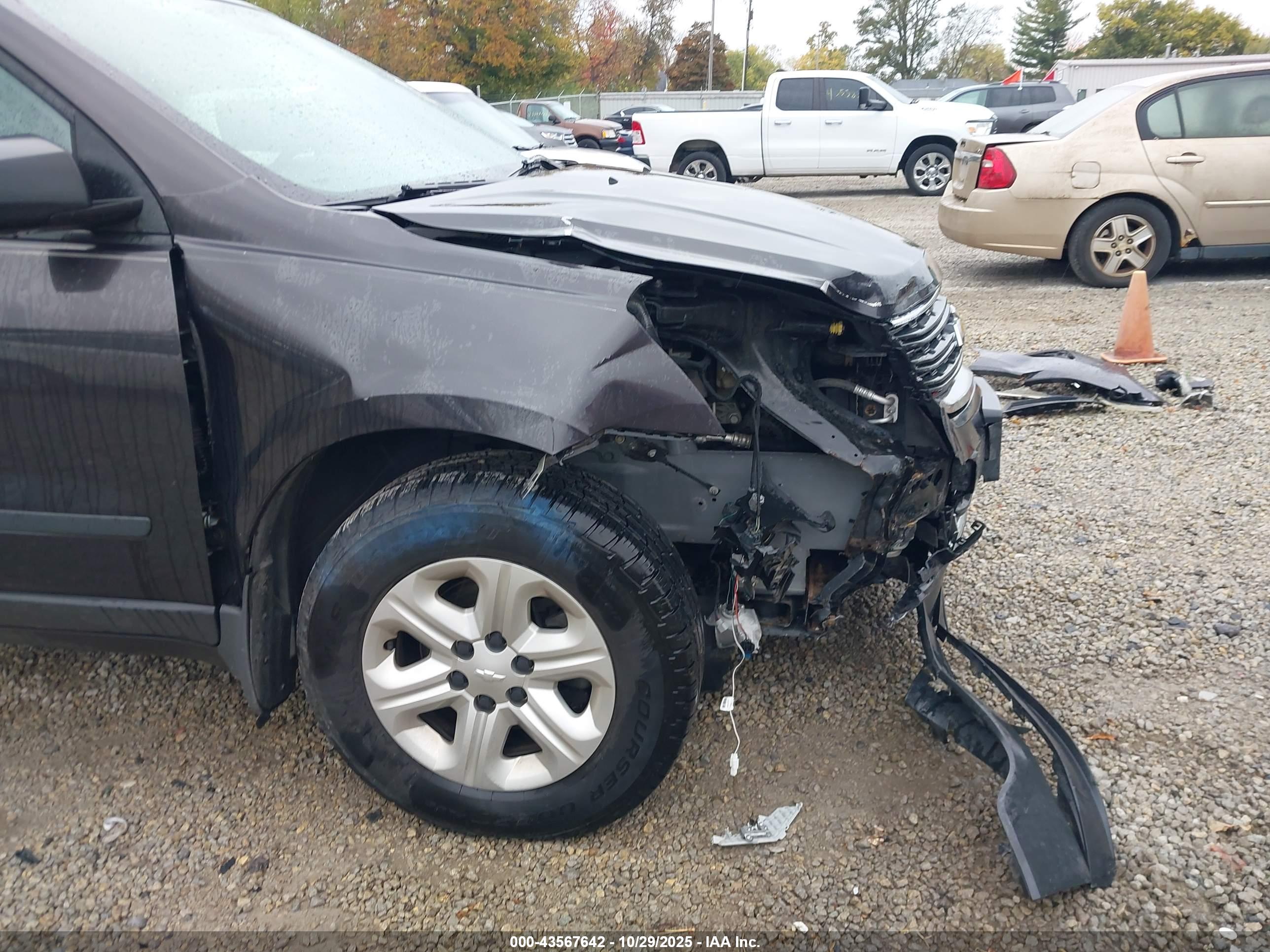 CHEVROLET TRAVERSE image 6