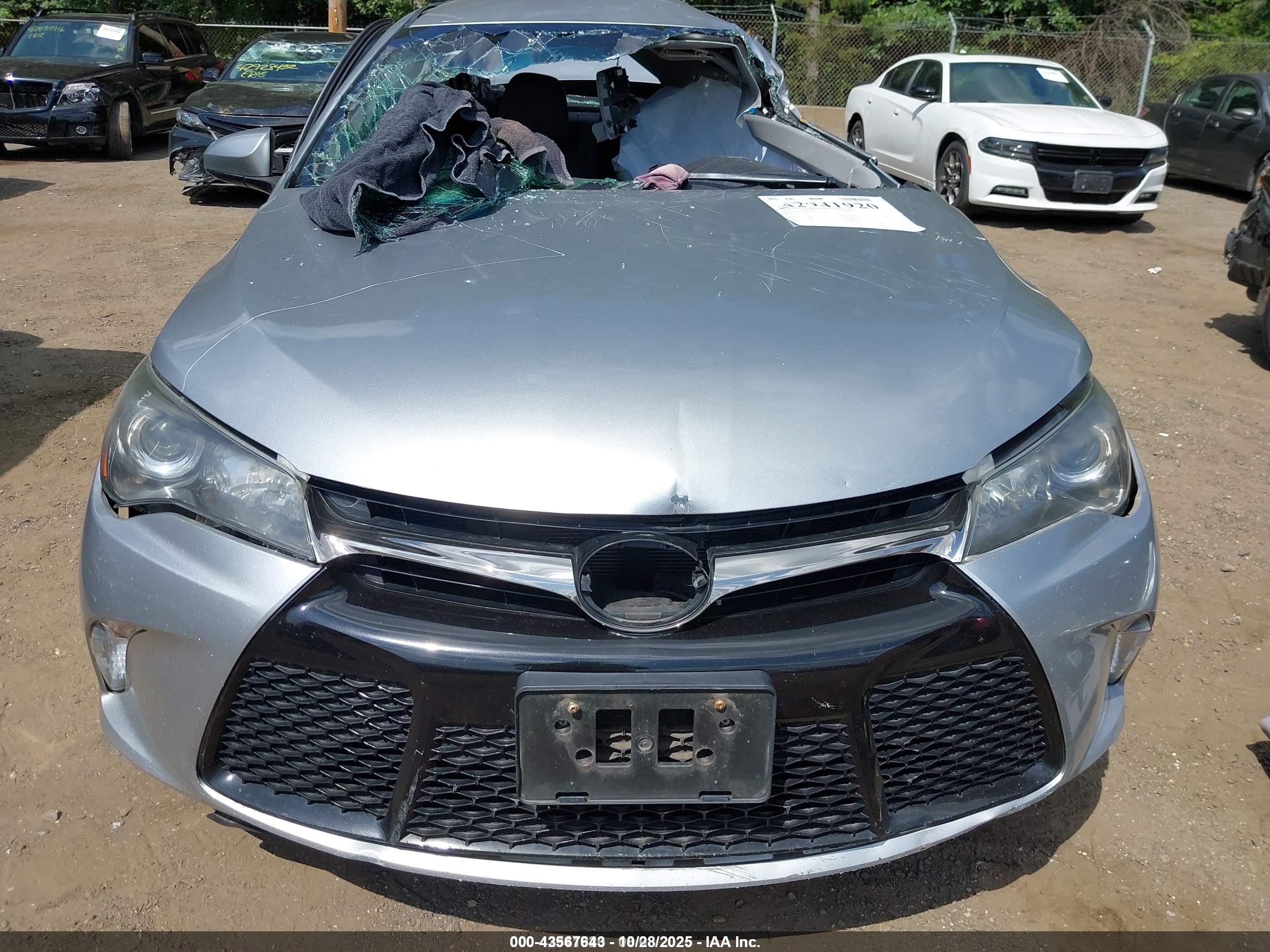 TOYOTA CAMRY image 10