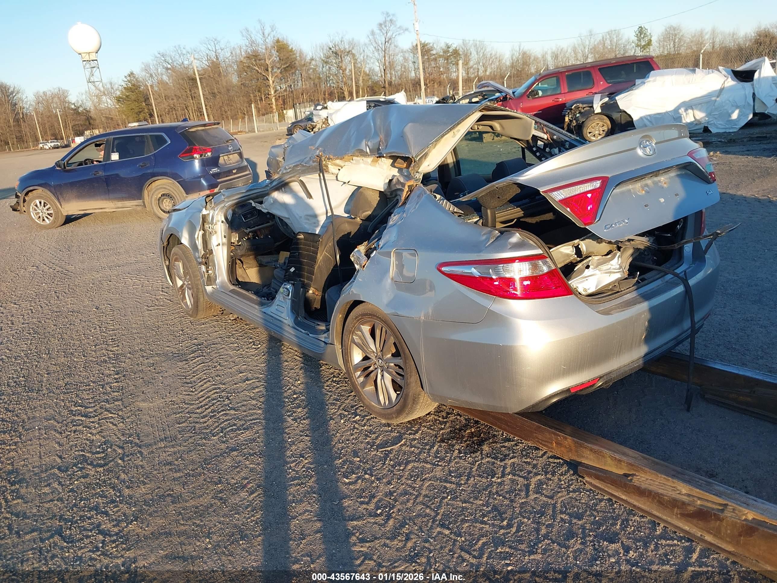 TOYOTA CAMRY image 3