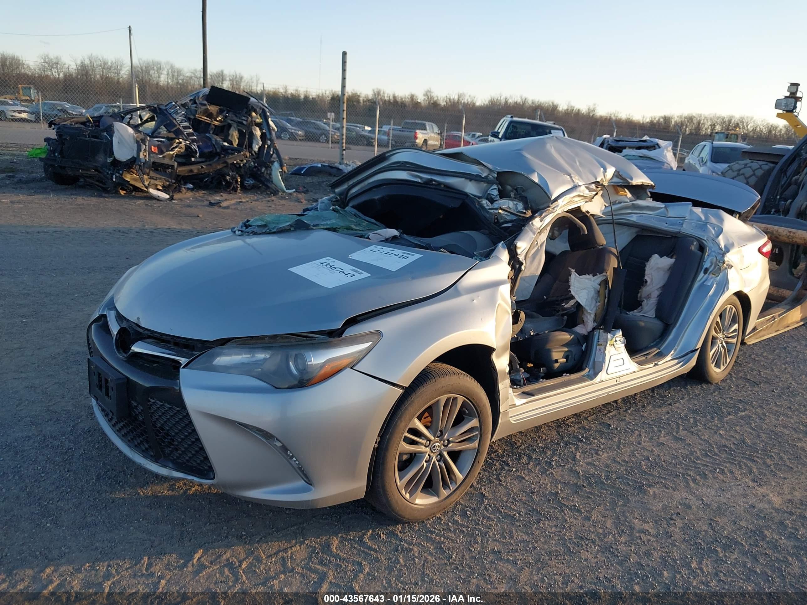 TOYOTA CAMRY image 6