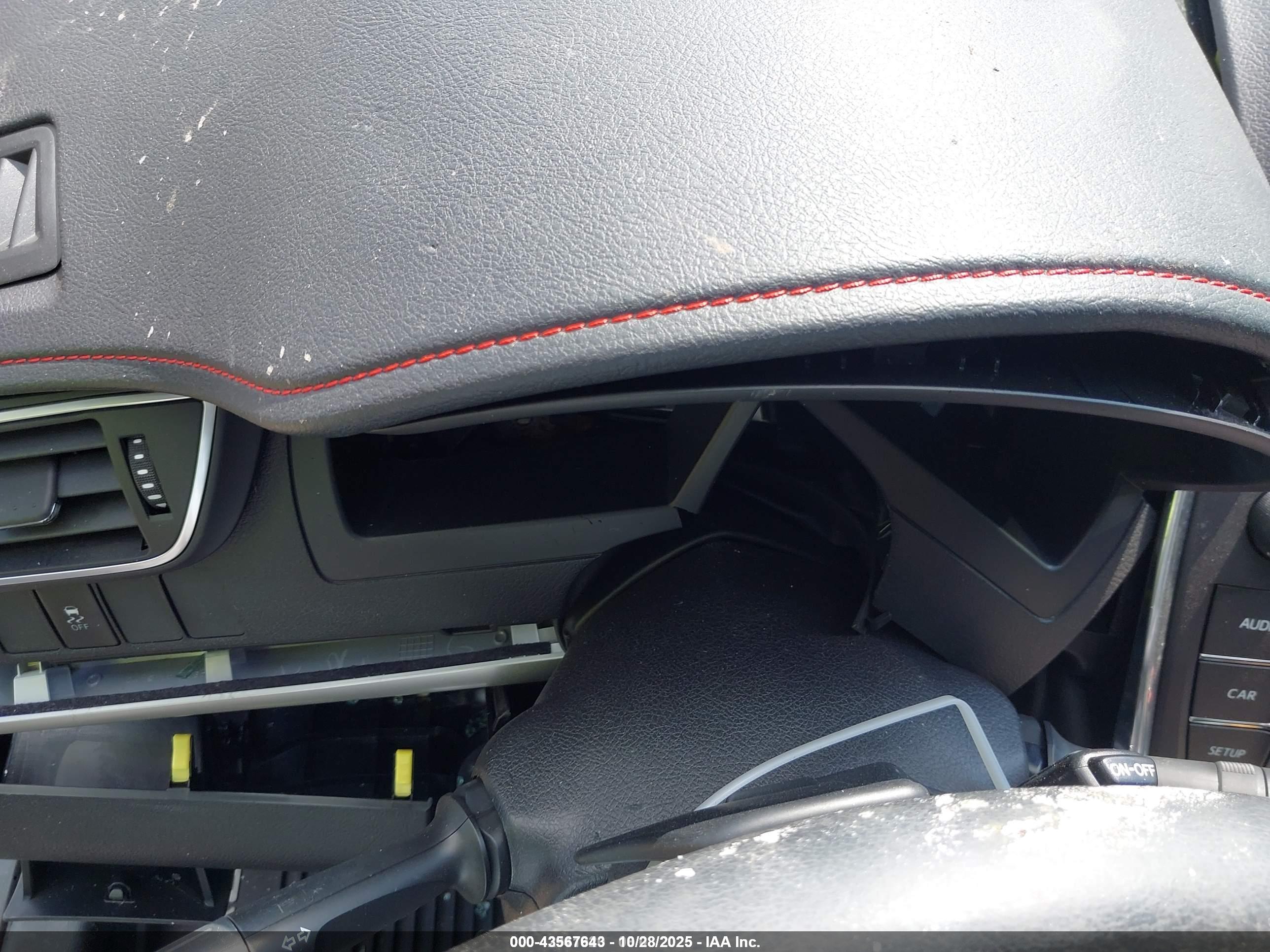 TOYOTA CAMRY image 7
