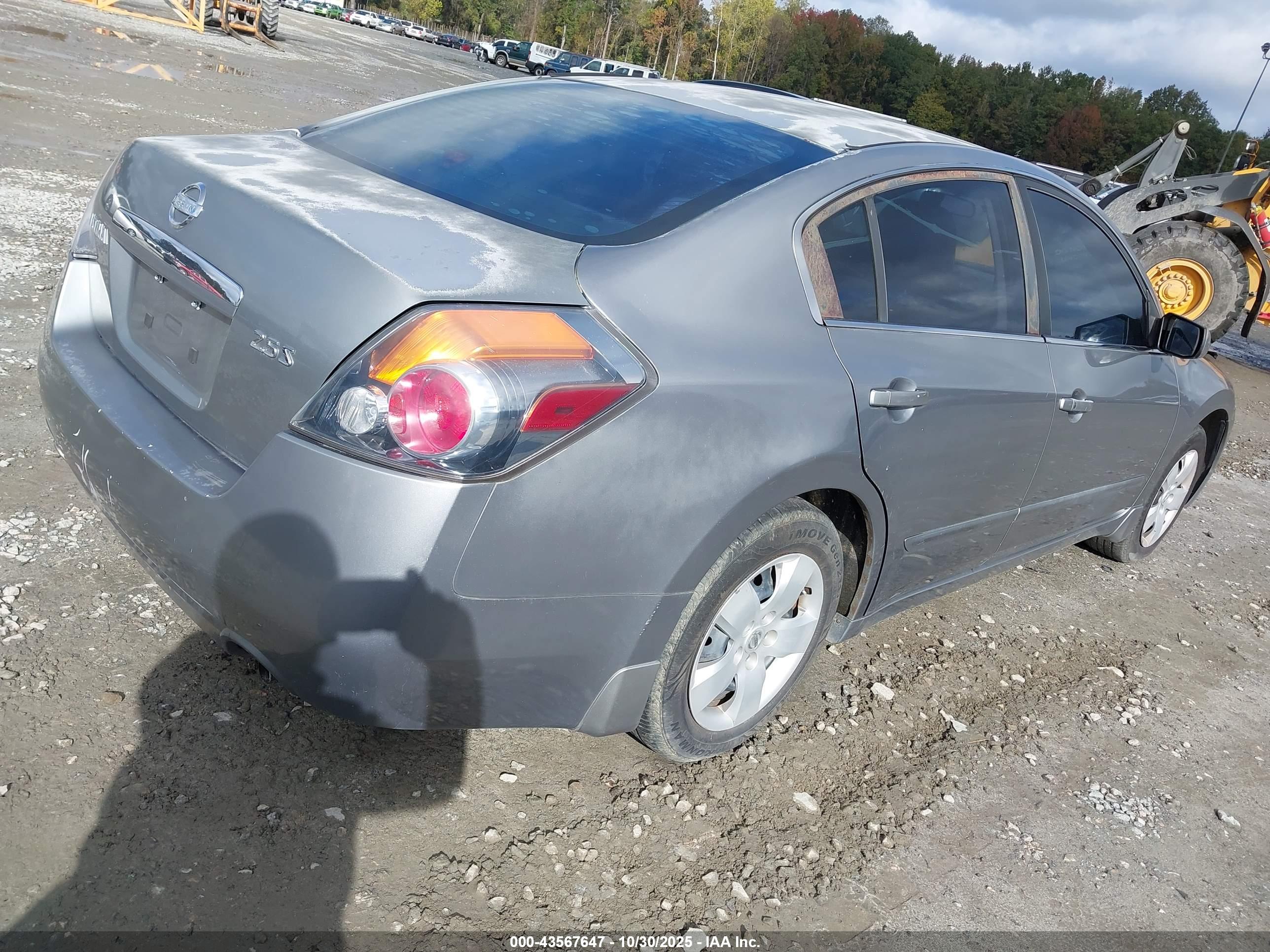 NISSAN ALTIMA image 4