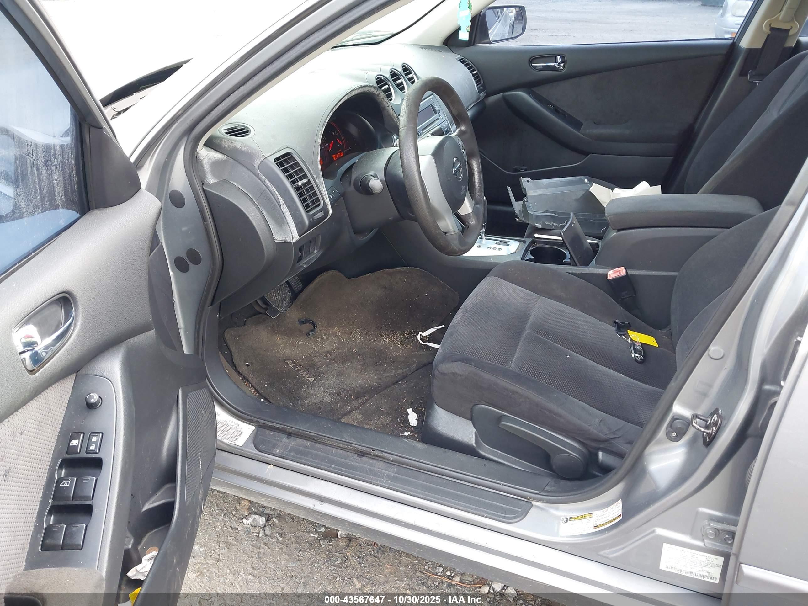 NISSAN ALTIMA image 5