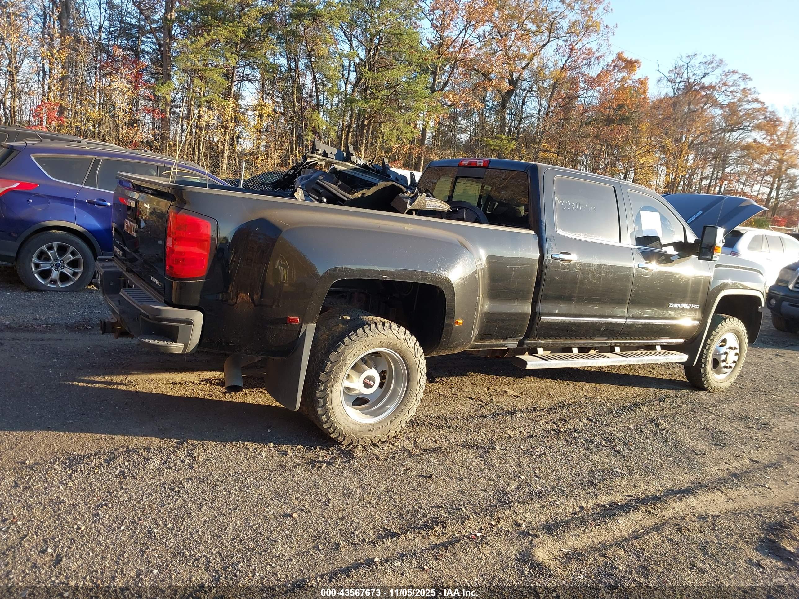 GMC SIERRA image 4