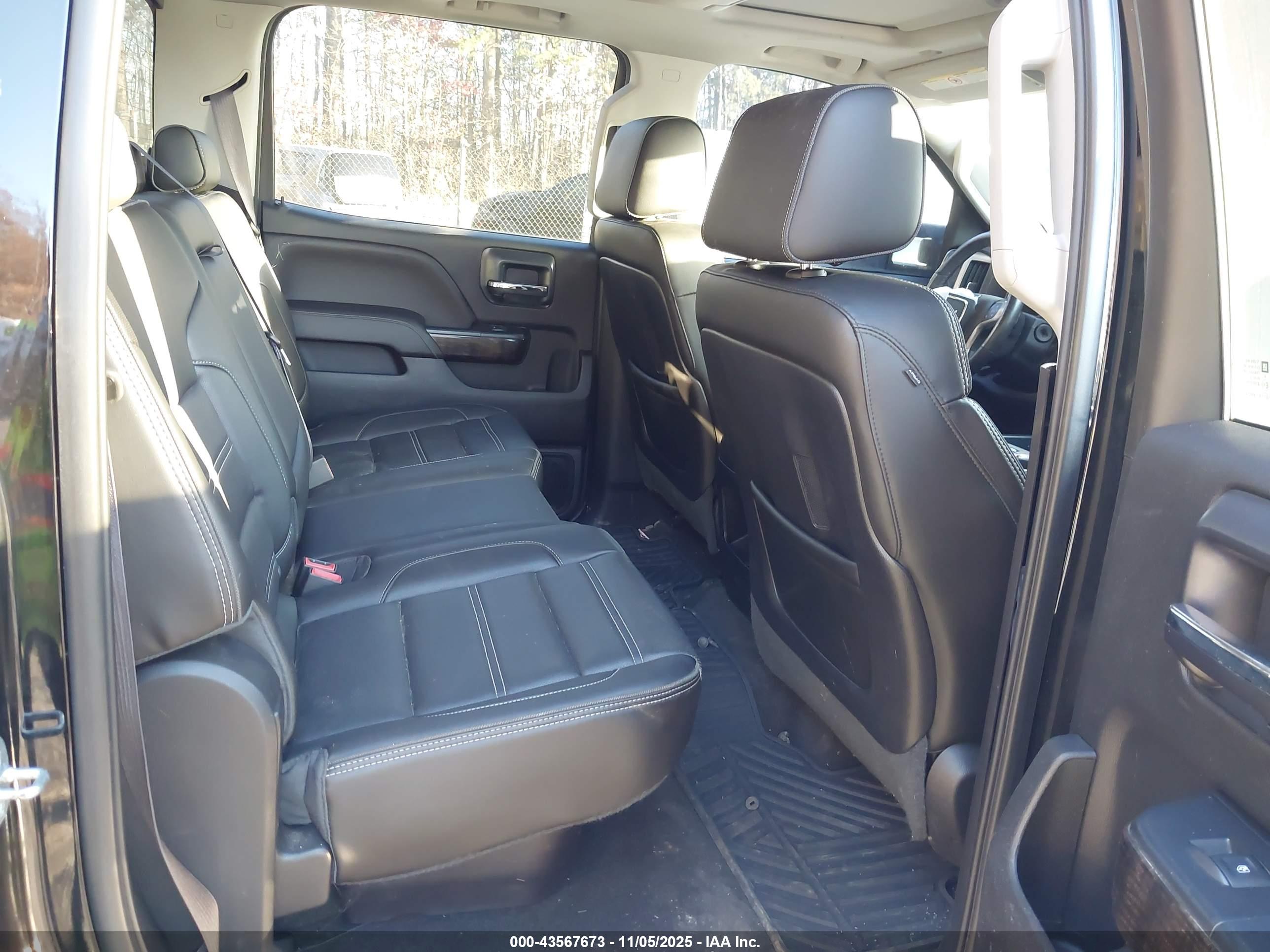 GMC SIERRA image 8
