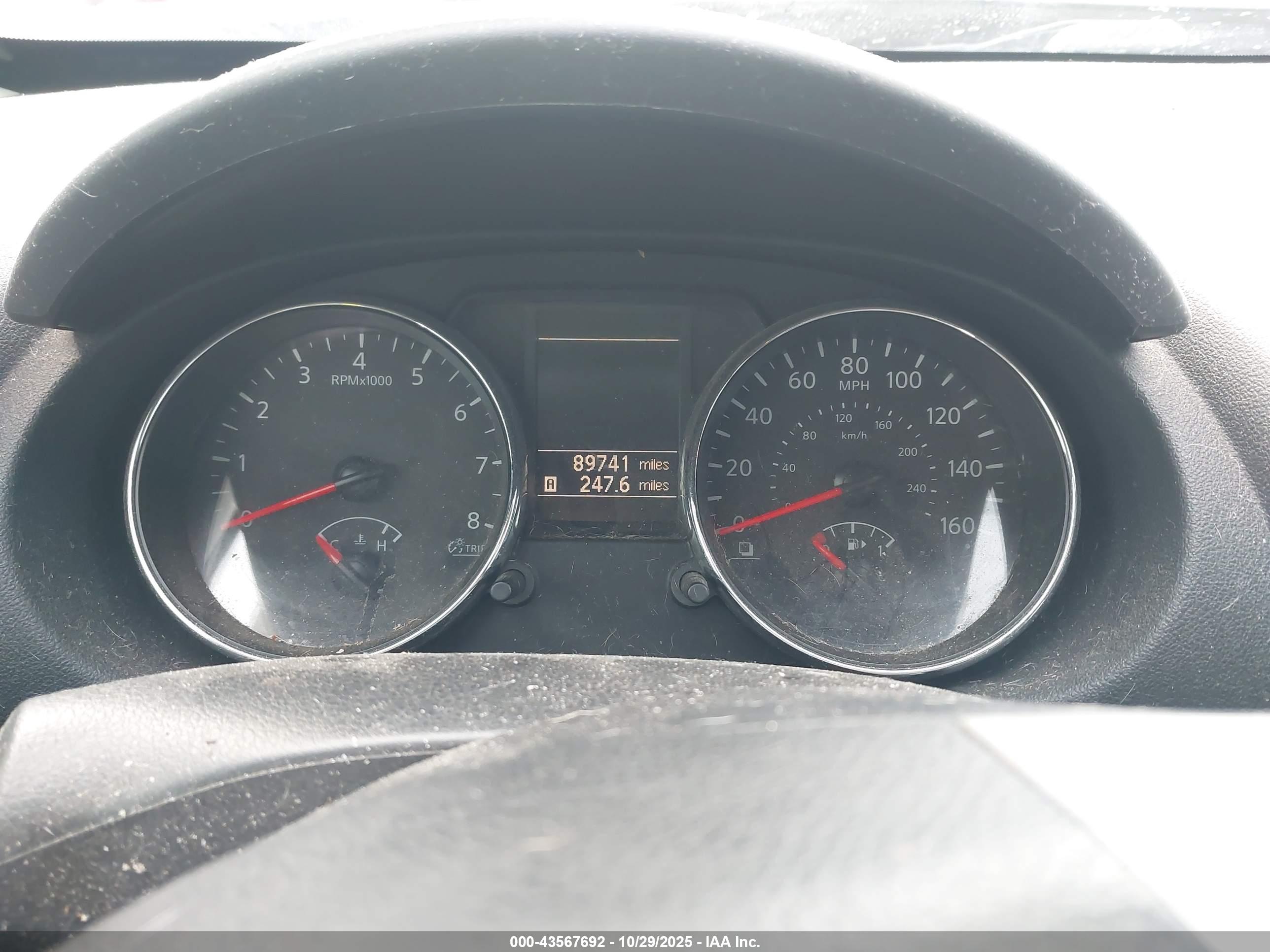 NISSAN ROGUE image 7