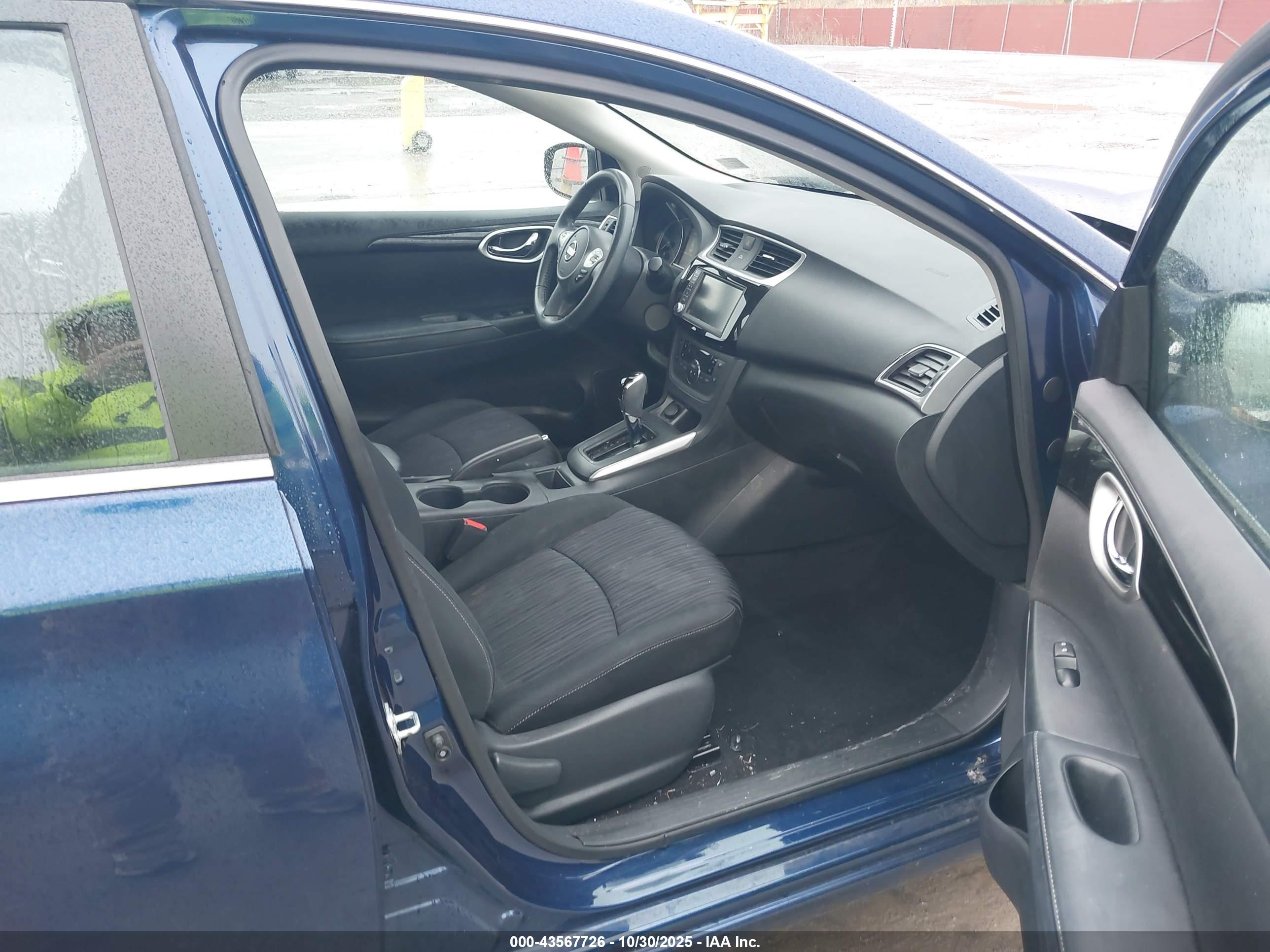 NISSAN SENTRA image 5