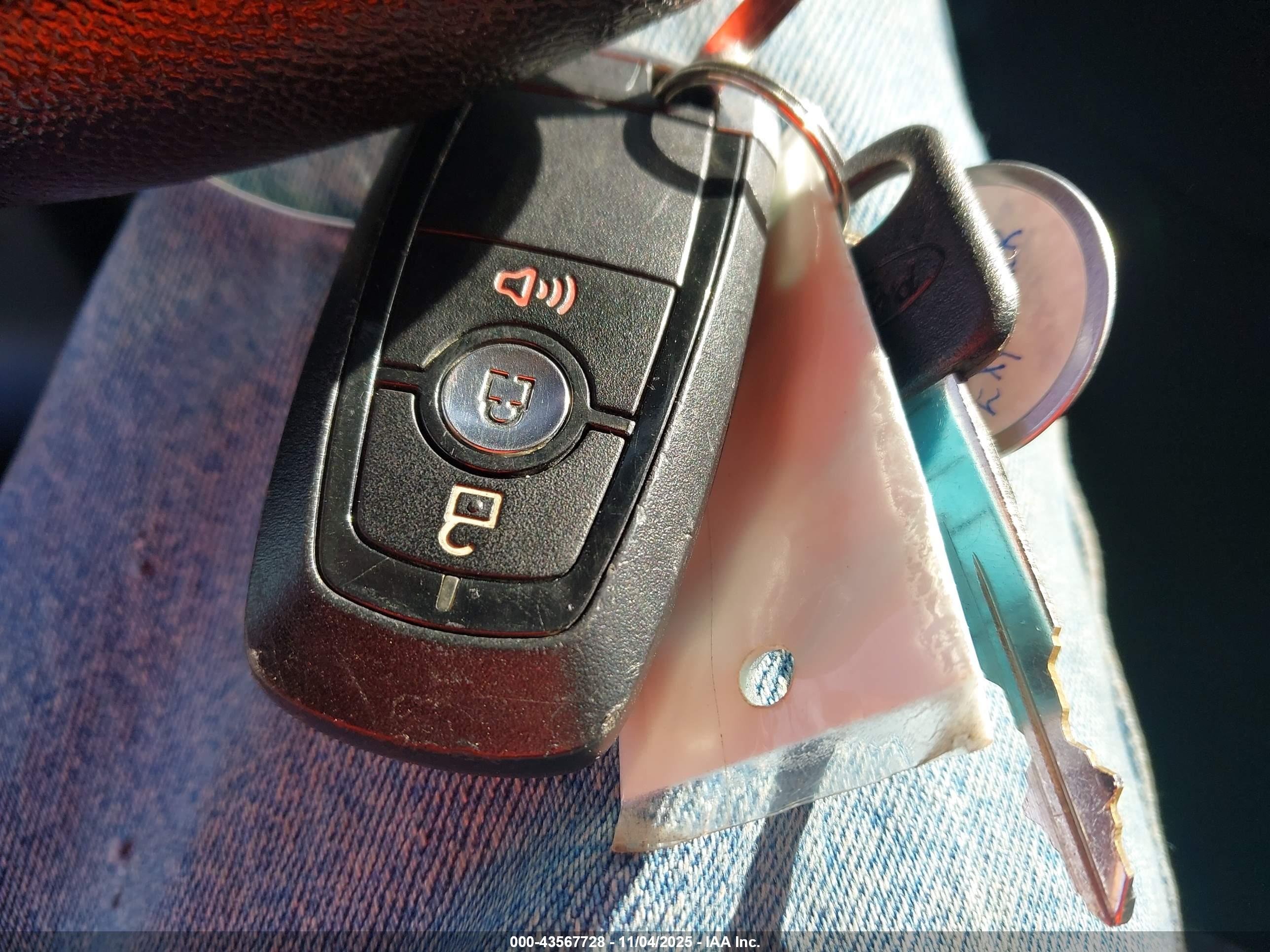 FORD EXPLORER image 11