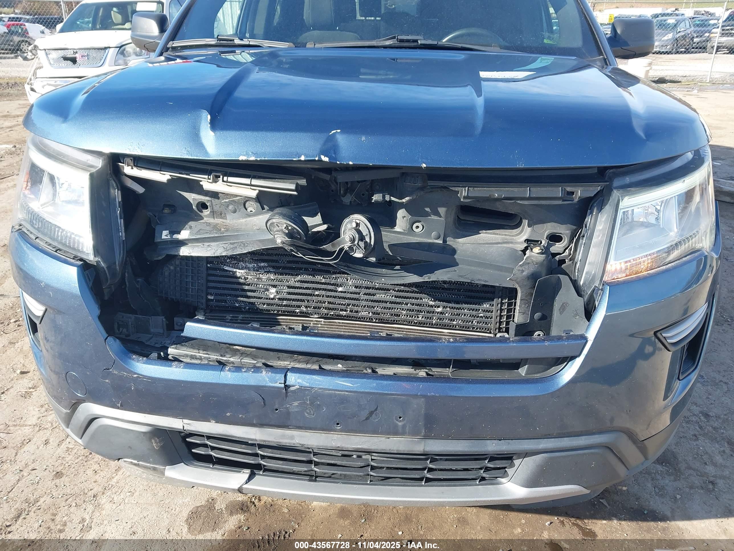 FORD EXPLORER image 6