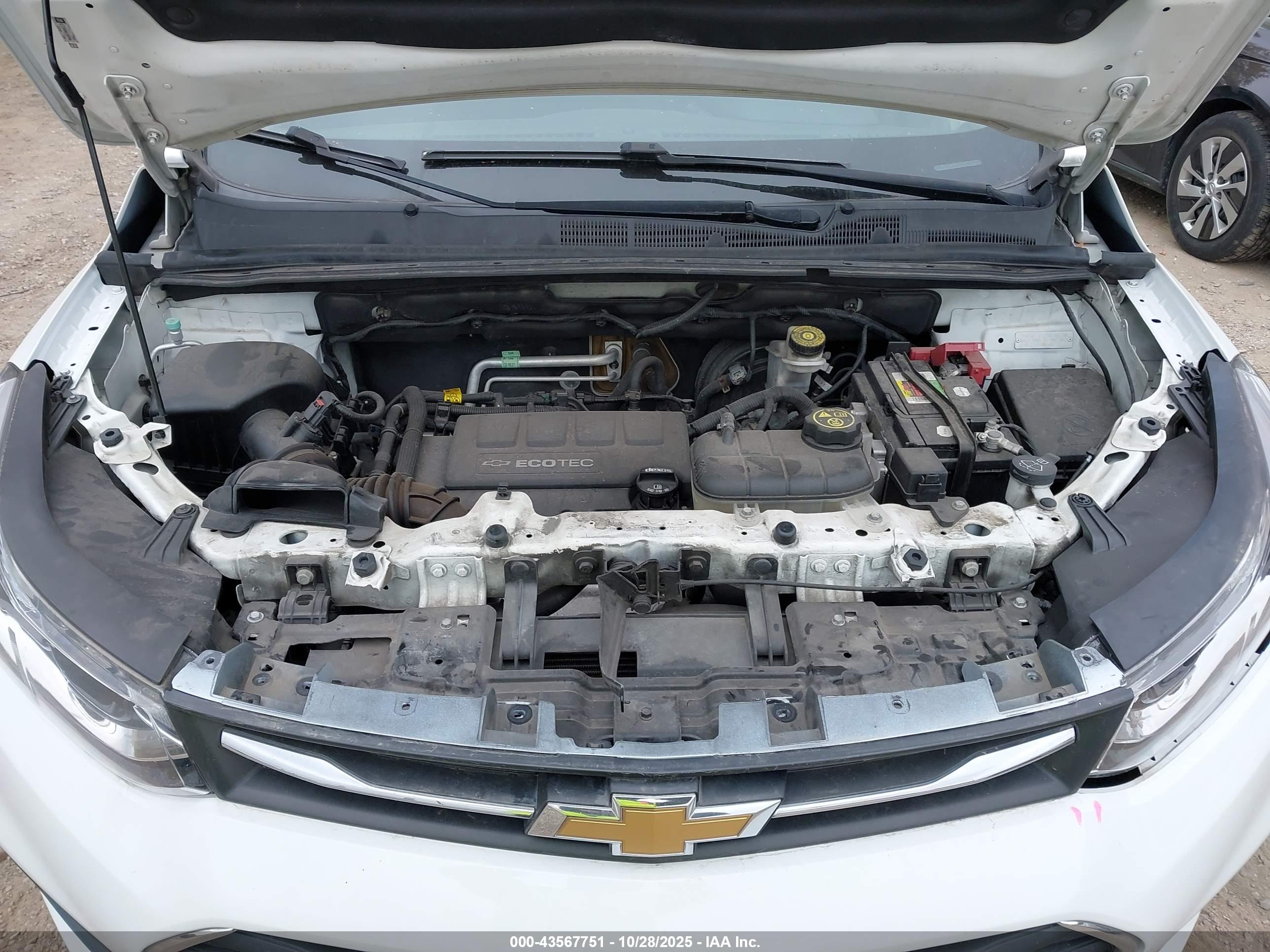 CHEVROLET TRAX image 10