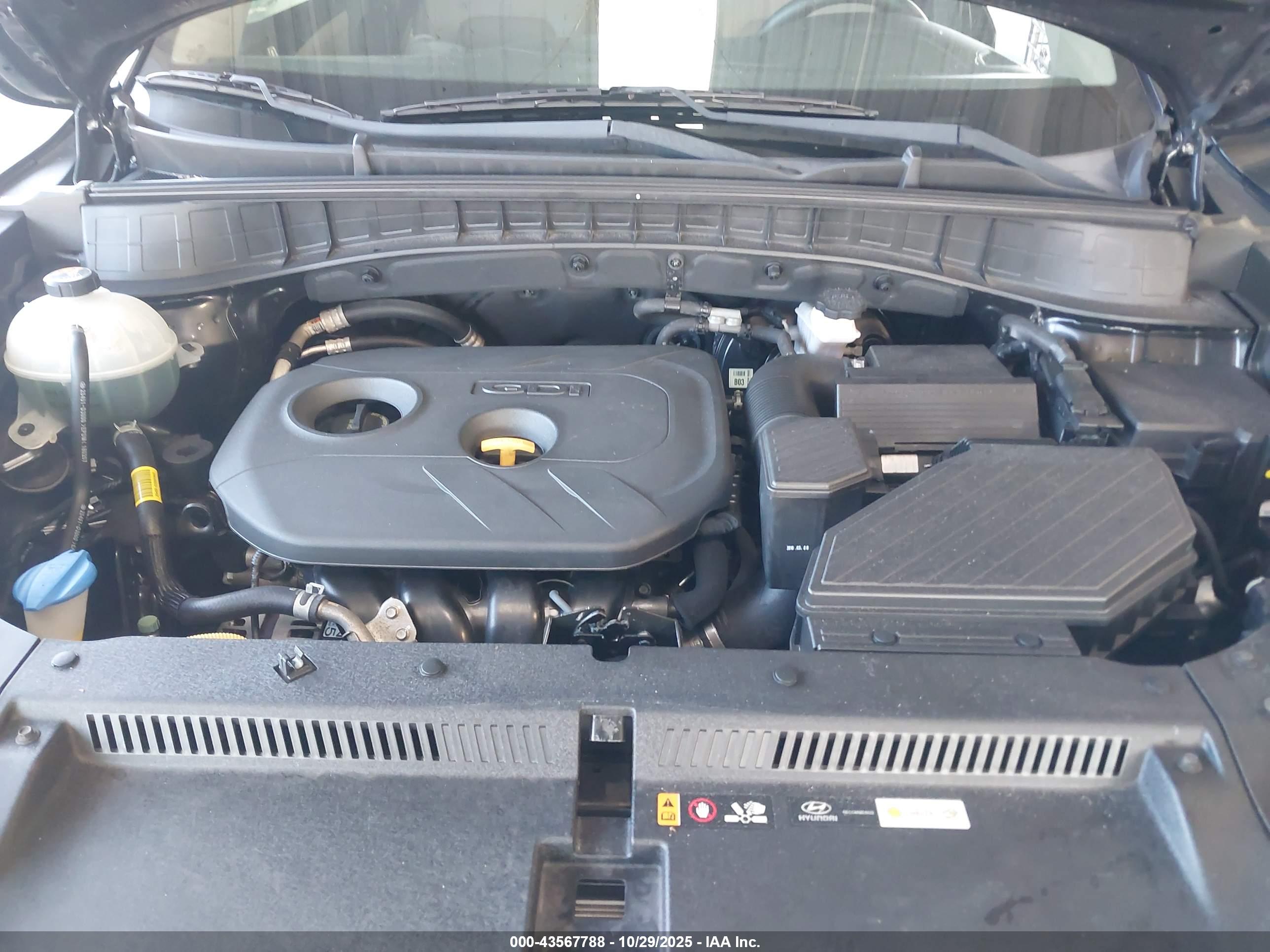 HYUNDAI TUCSON image 10
