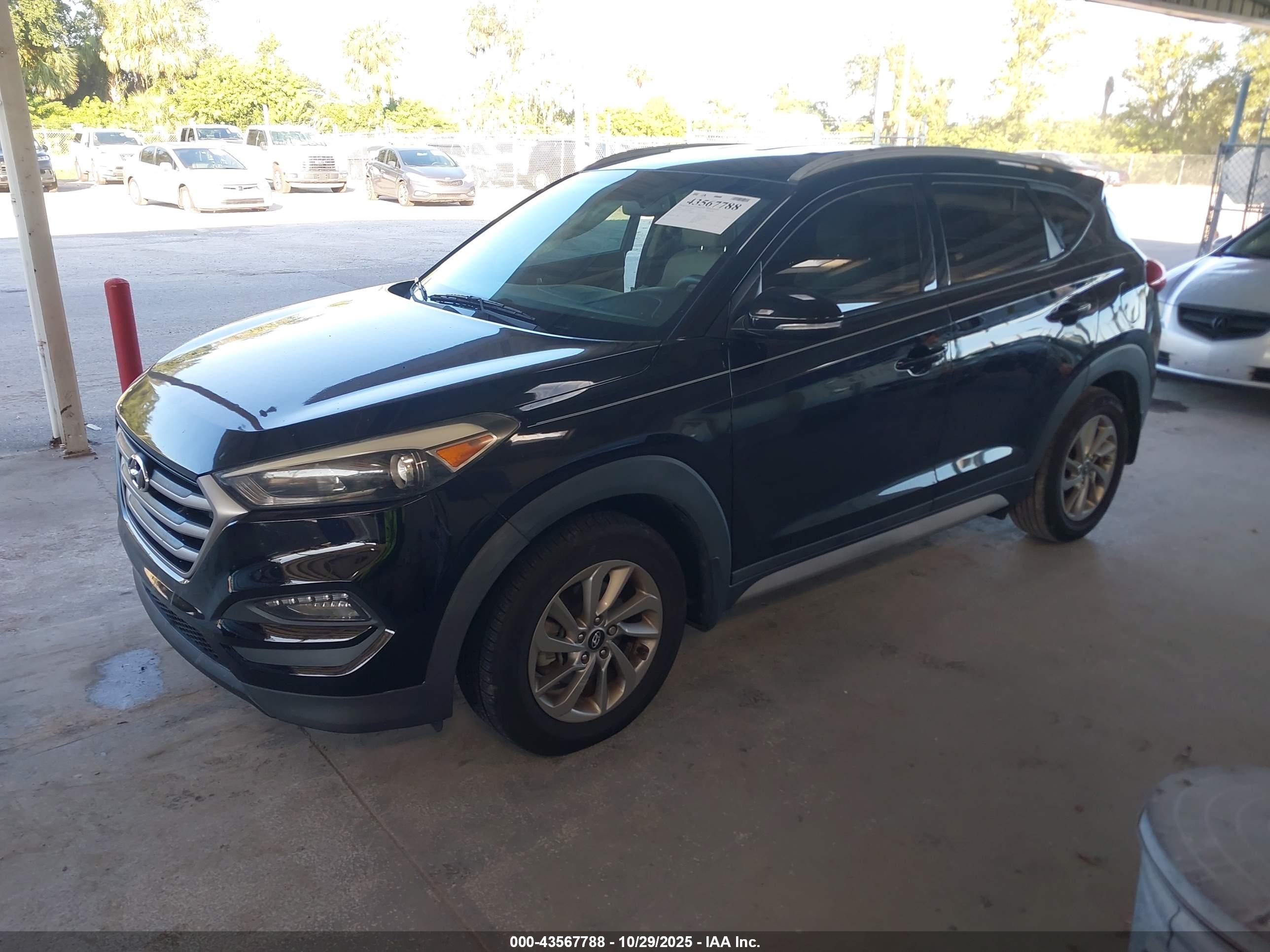 HYUNDAI TUCSON image 2
