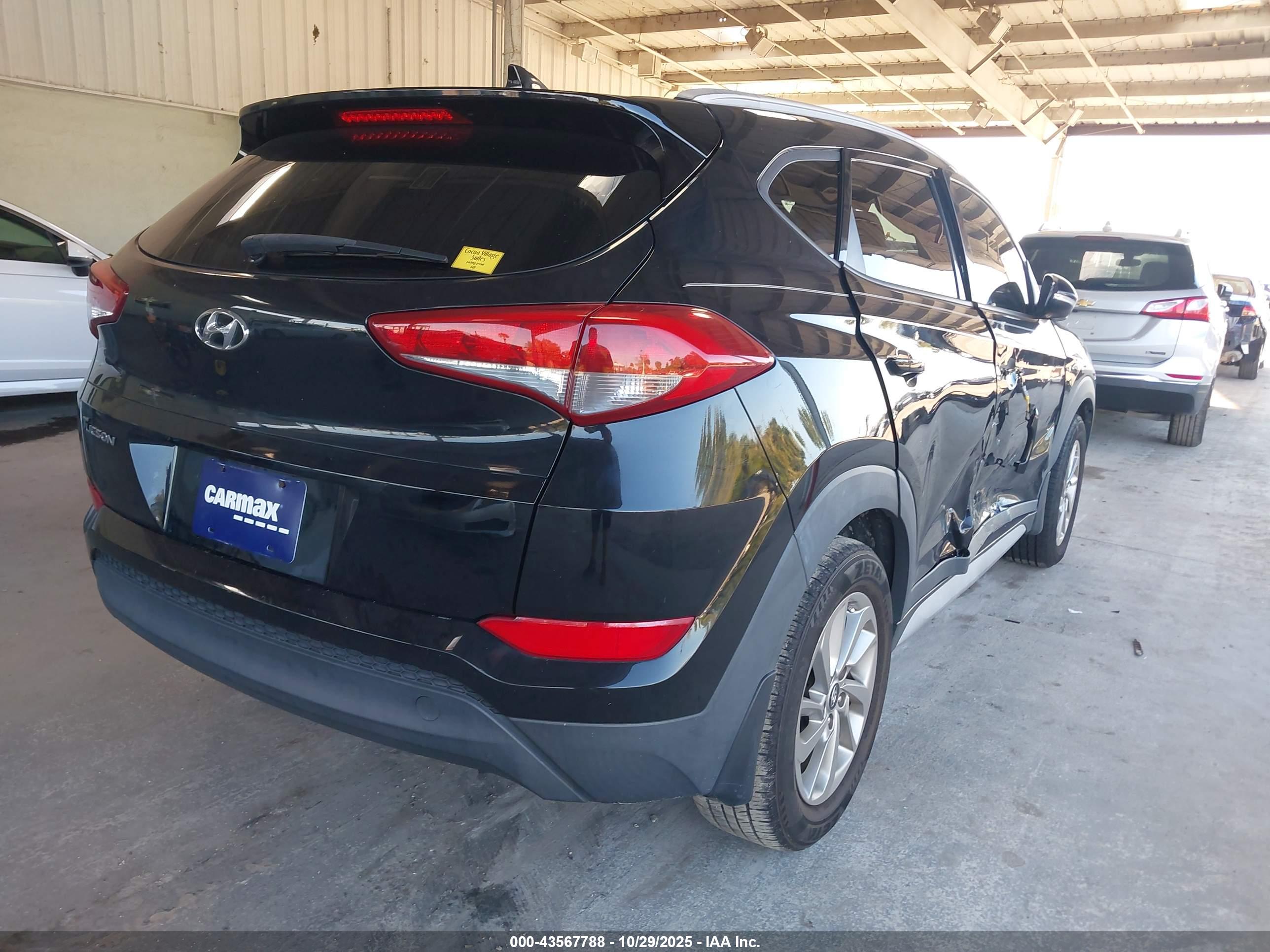 HYUNDAI TUCSON image 4