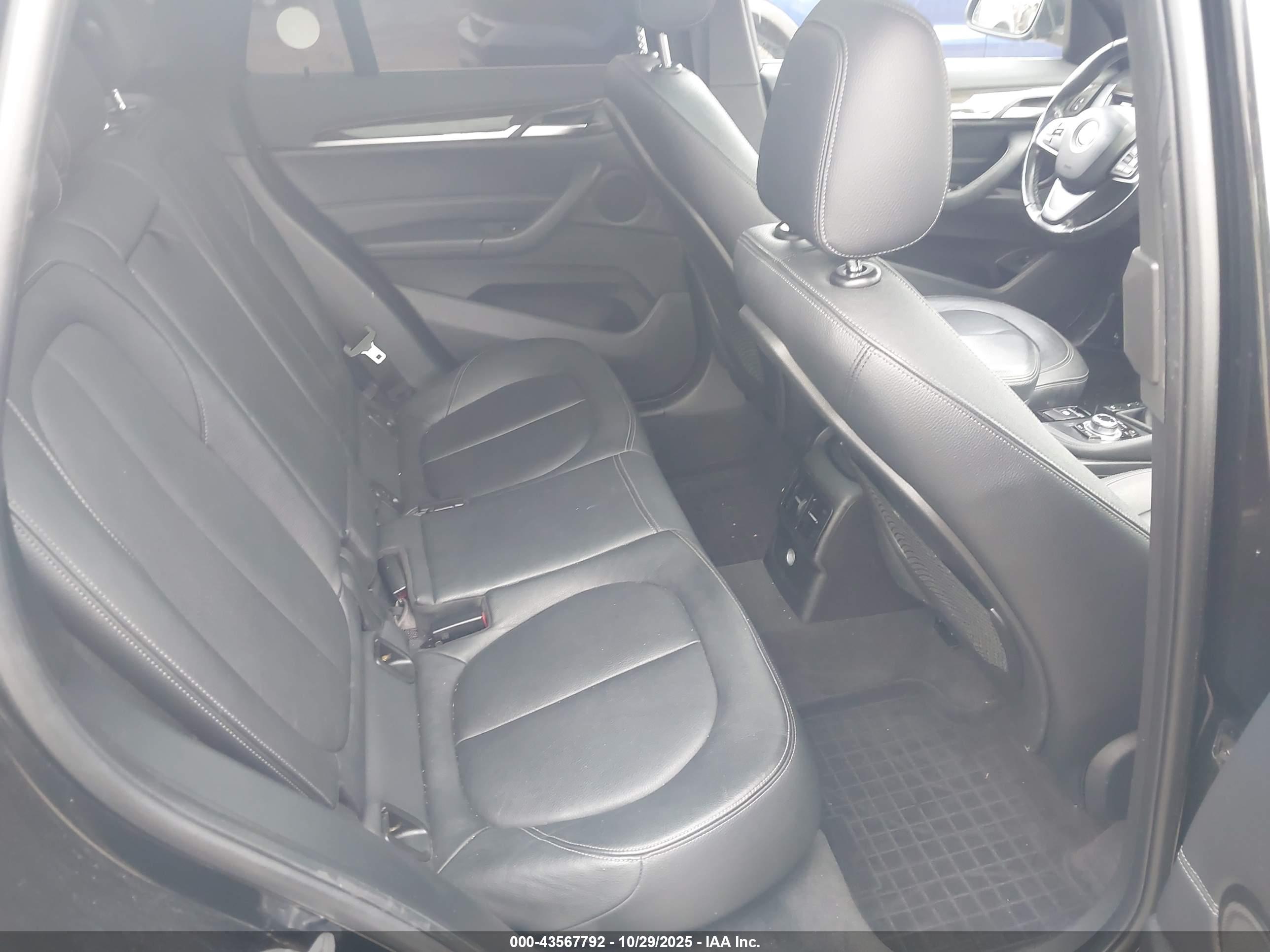 BMW X1 image 8