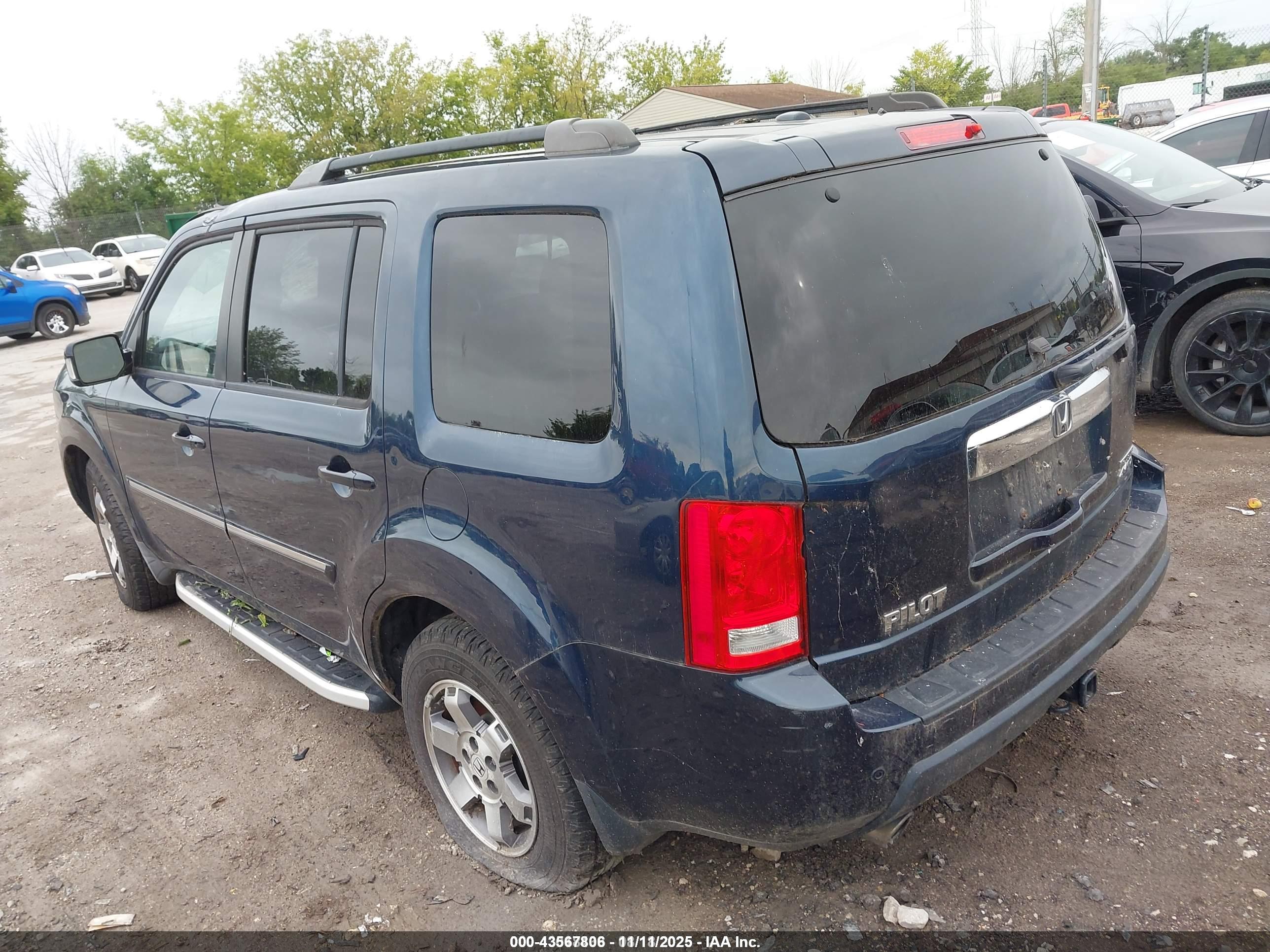 HONDA PILOT image 3