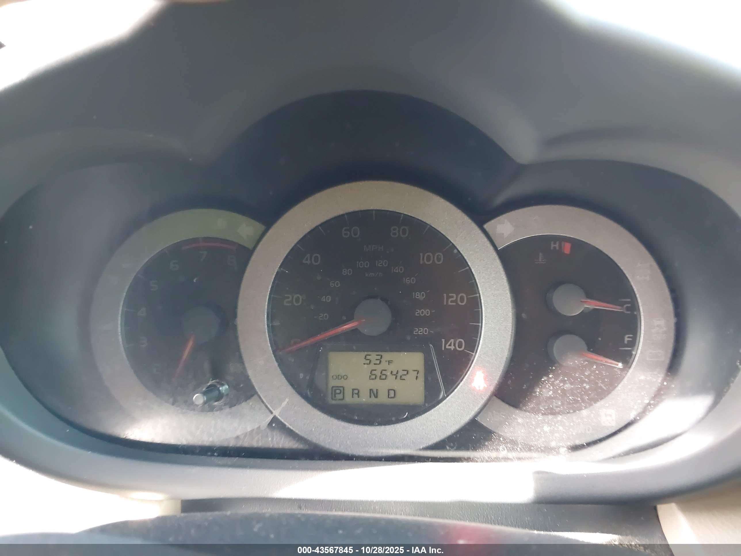 TOYOTA RAV4 image 7