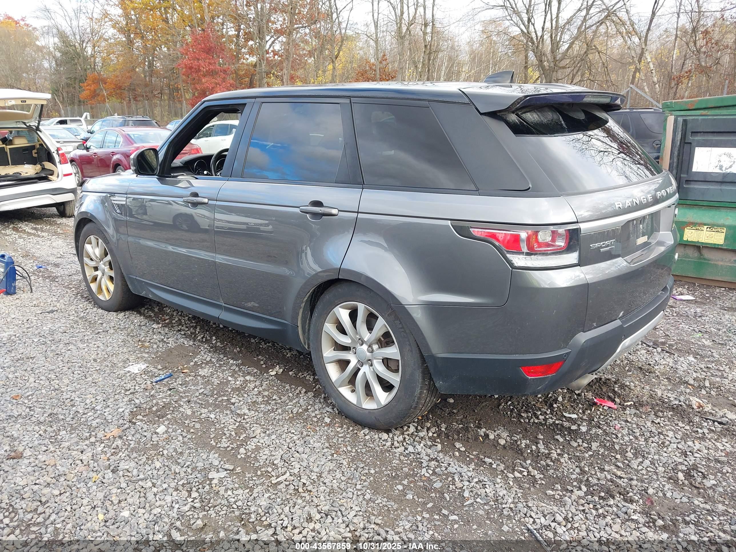 LAND ROVER image 3